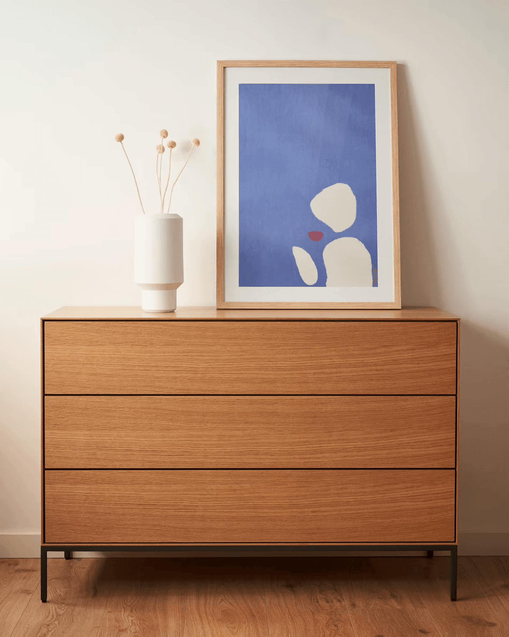 Komoda z szufladami VEDRANA fornir dębowy La Forma Eye on Design