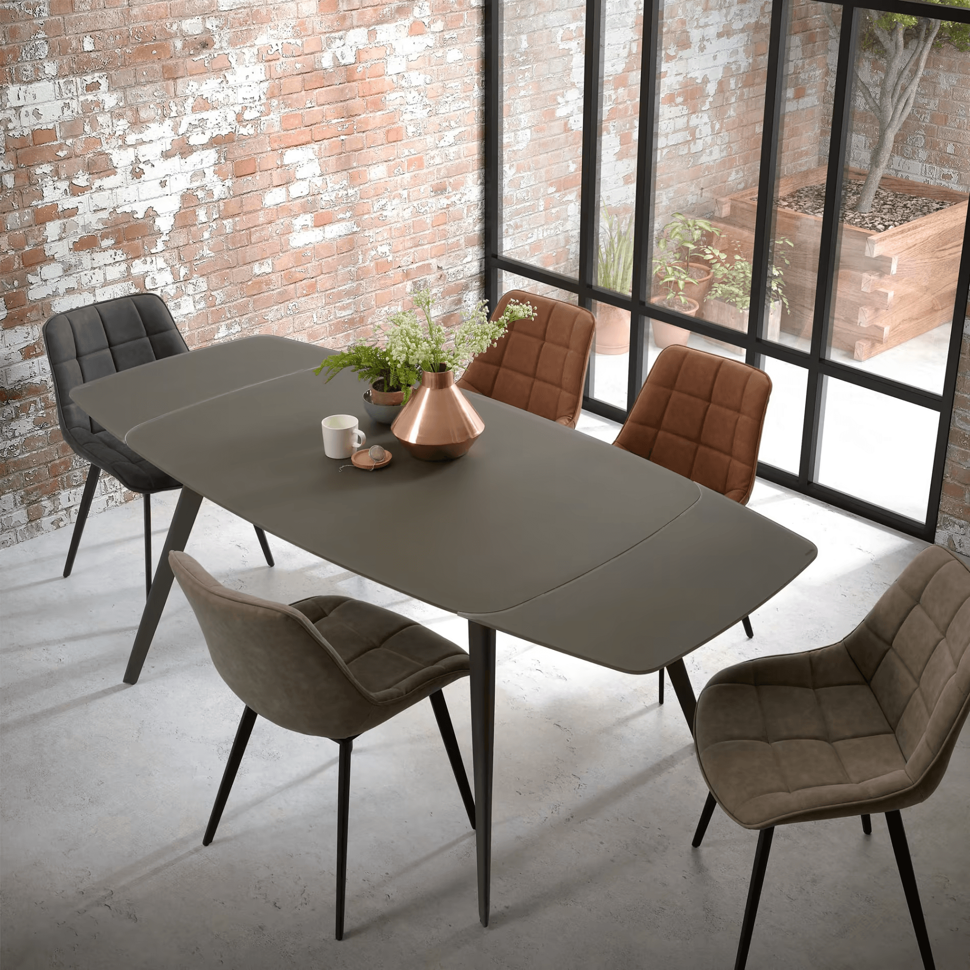 Krzesło ADAM jasnobrązowa ekoskóra (wycofane) La Forma Eye on Design