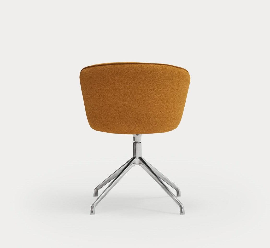 Krzesło ADD musztardowy z chromowaną podstawą Teulat Eye on Design