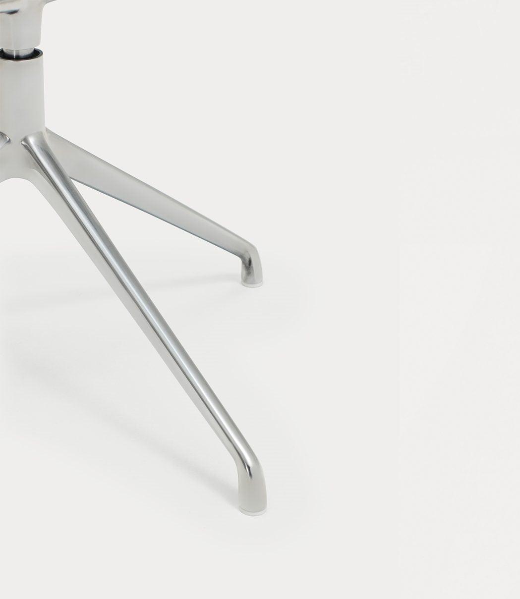 Krzesło ADD szary z chromowaną podstawą Teulat Eye on Design