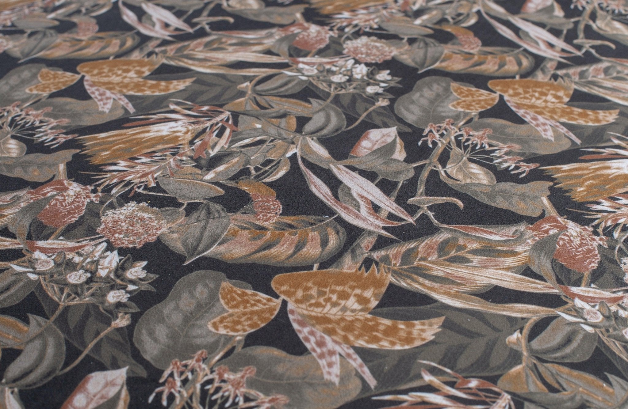 Krzesło aksamitne VOGUE BOUQUET roślinny print Be Pure Eye on Design