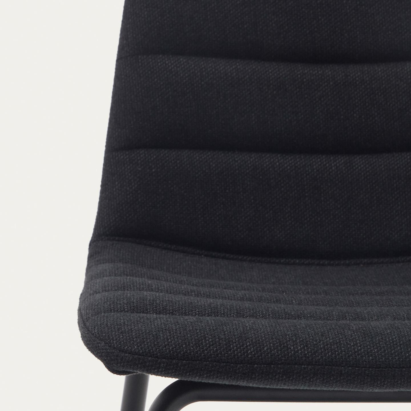 Krzesło barowe ZUNILDA czarny szenil La Forma Eye on Design