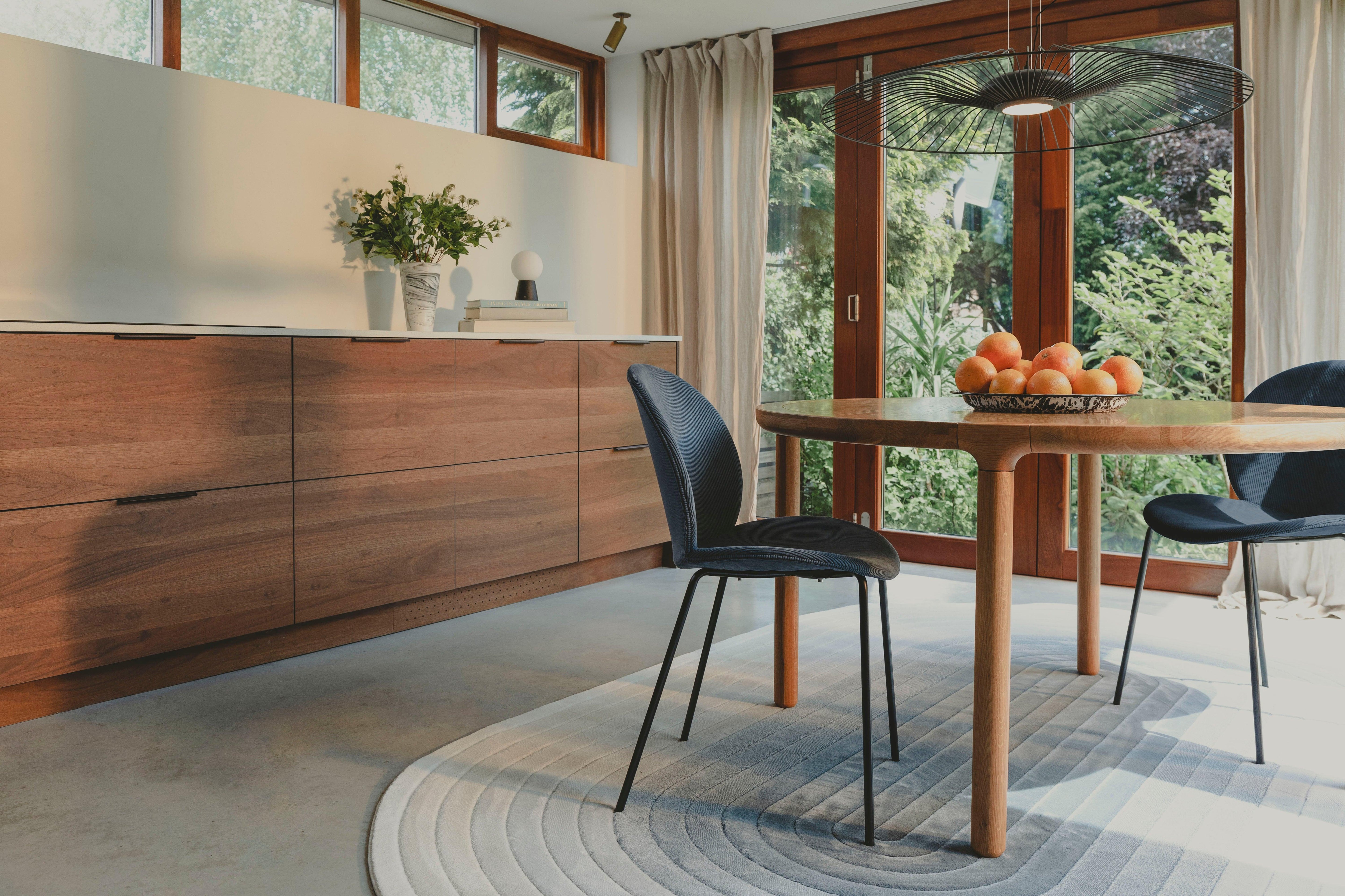 Krzesło BONNET granatowy Zuiver Eye on Design