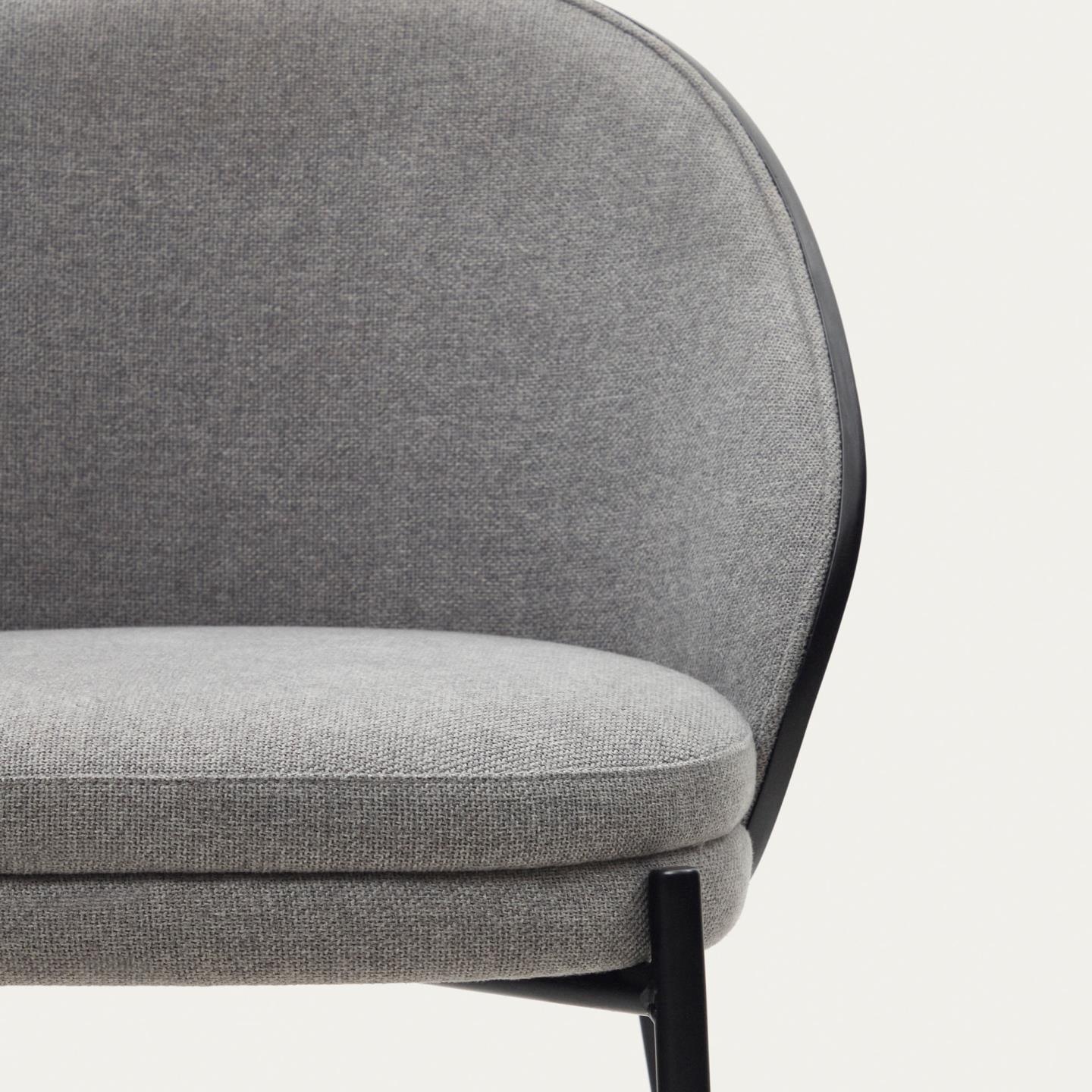 Krzesło EAMY jasnoszary z czarnym wykończeniem La Forma Eye on Design