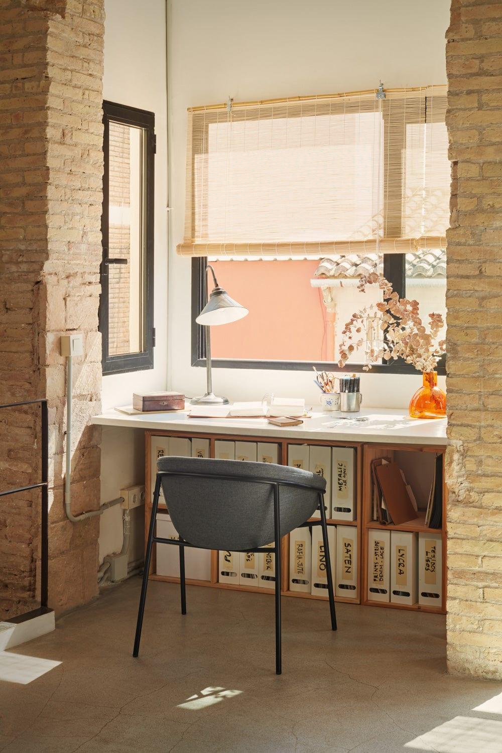 Krzesło HUG ciemnoszary Teulat Eye on Design