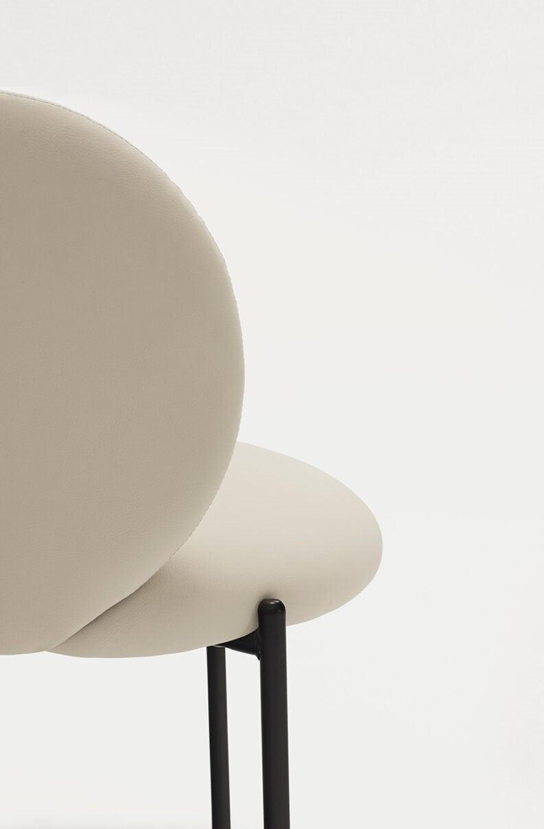 Krzesło MOGI beżowa ekoskóra Teulat Eye on Design