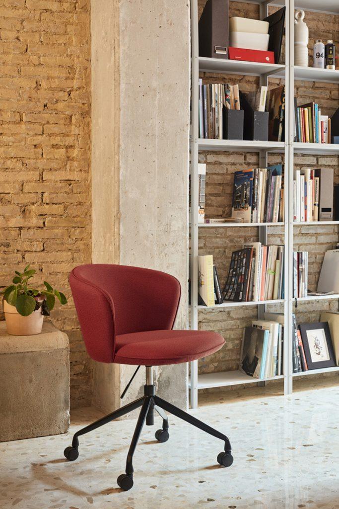 Krzesło na kółkach ADD czerwony Teulat Eye on Design