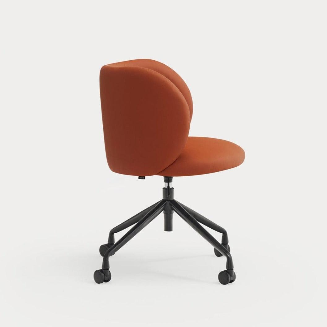 Krzesło na kółkach MOGI terracotta Teulat Eye on Design