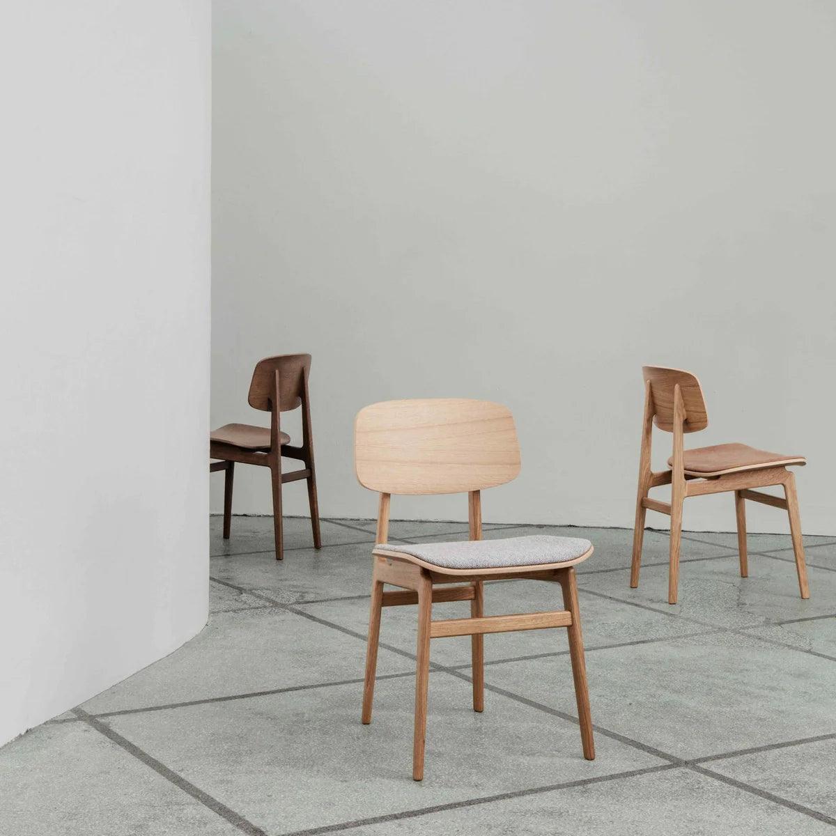 Krzesło NY11 dębowy NORR11 Eye on Design