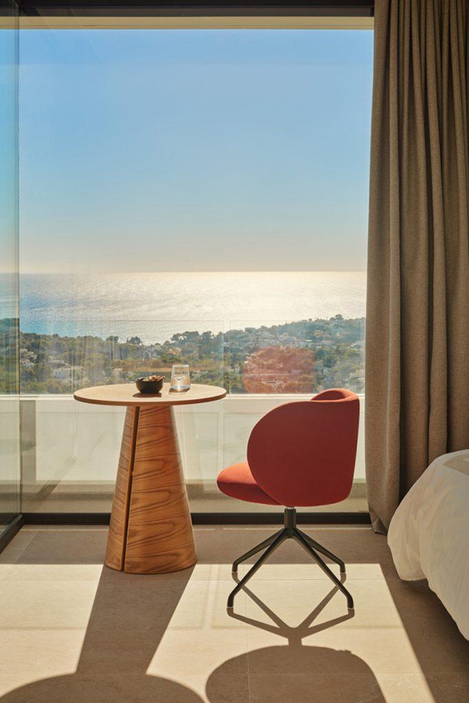 Krzesło obrotowe MOGI ciemnoszary z czarną podstawą Teulat Eye on Design