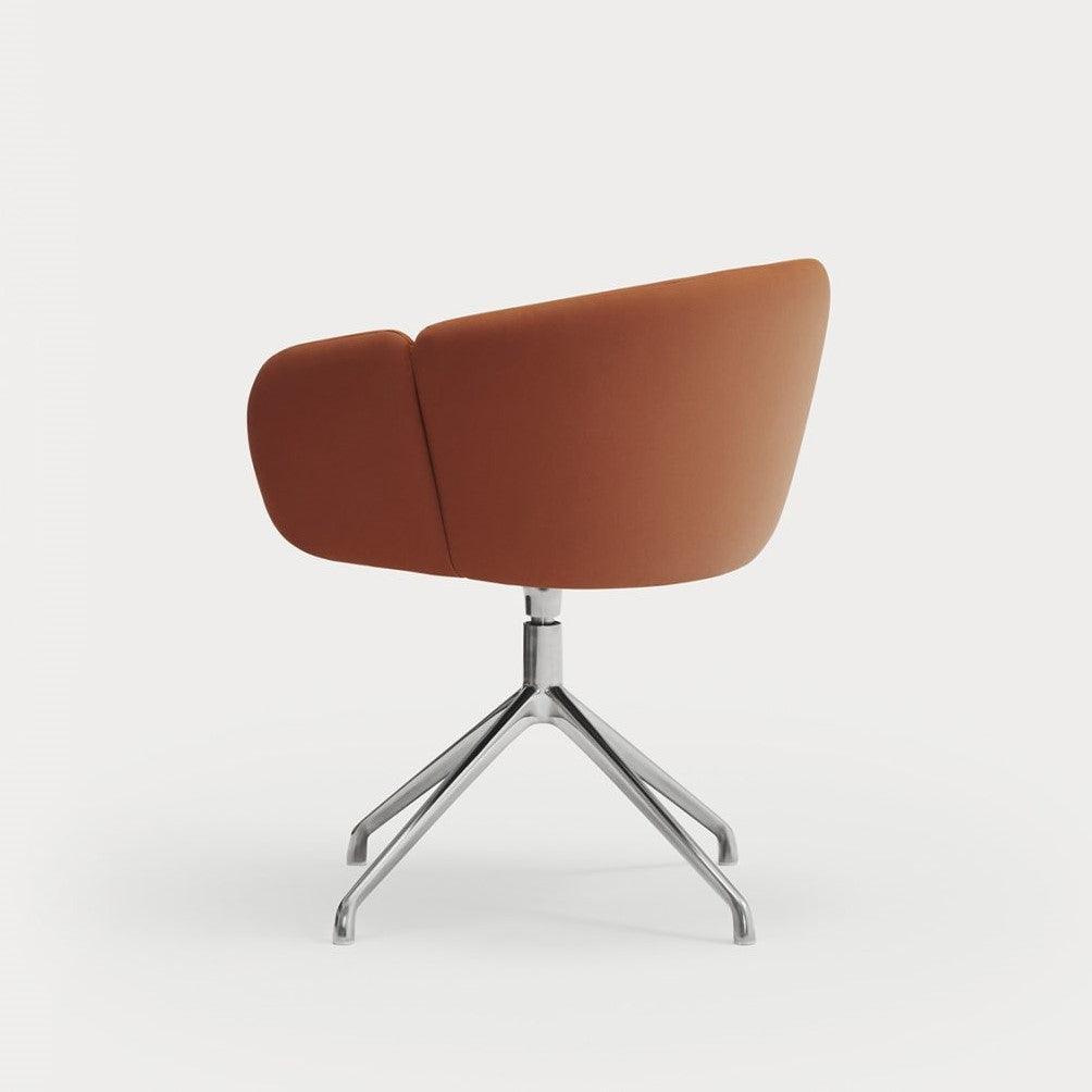 Krzesło obrotowe z podłokietnikami ADD ekoskóra terracotta z chromowaną podstawą Teulat Eye on Design