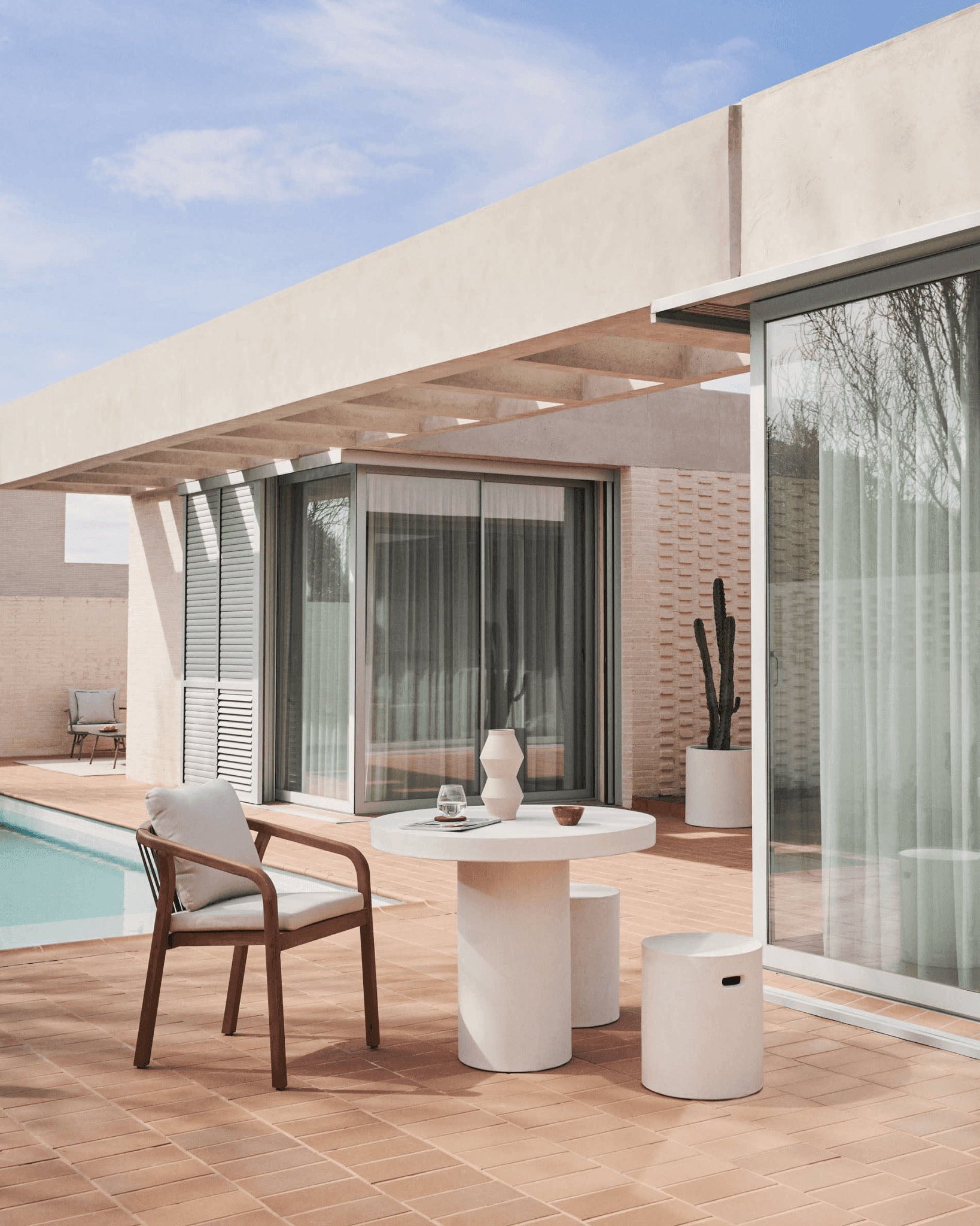 Krzesło ogrodowe MALARET beżowy La Forma Eye on Design