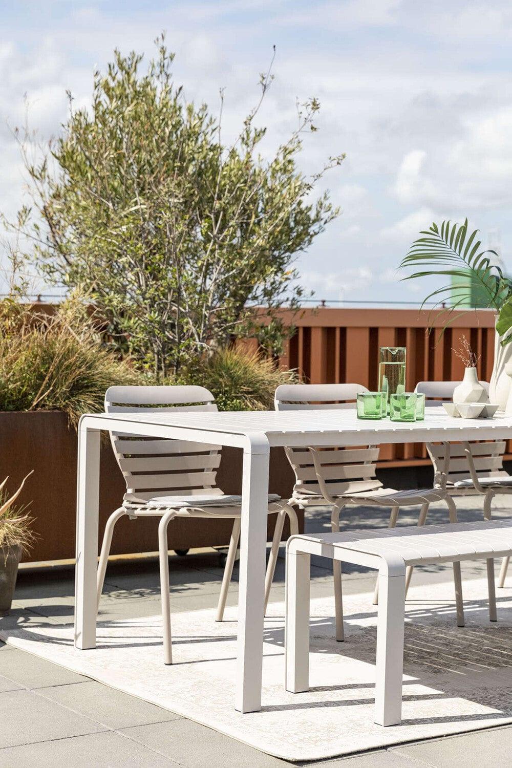 Krzesło ogrodowe VONDEL białe Zuiver Eye on Design