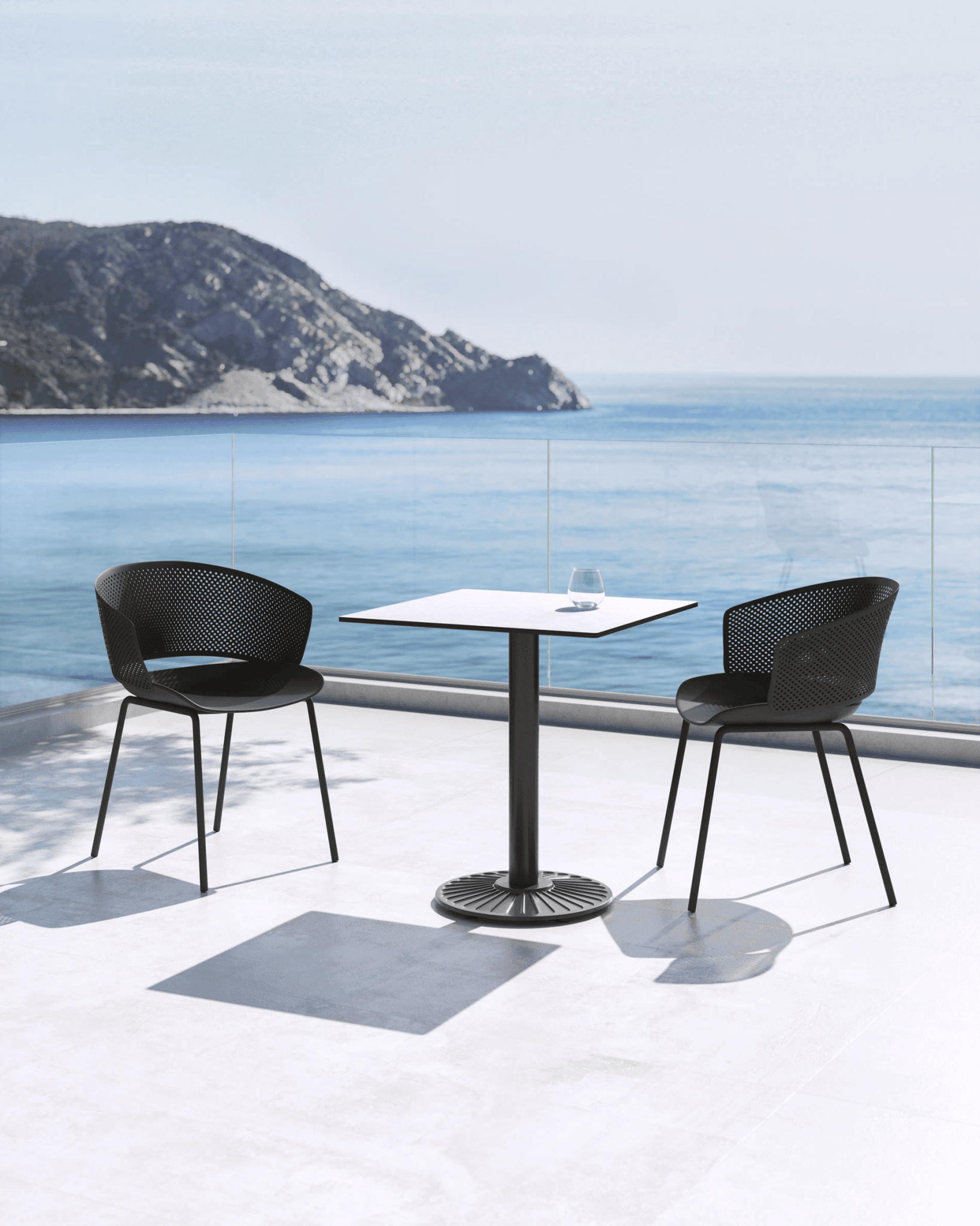 Krzesło ogrodowe YERAY czarny La Forma Eye on Design