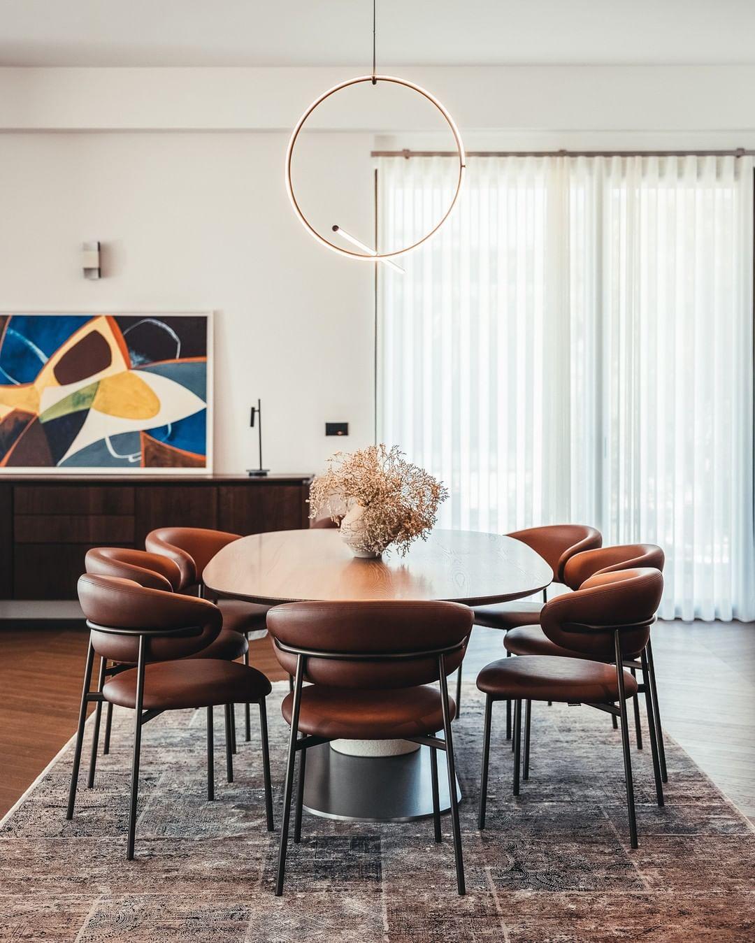 Krzesło OLEANDRO ciemnobeżowa ekoskóra z metalową podstawą Calligaris Eye on Design