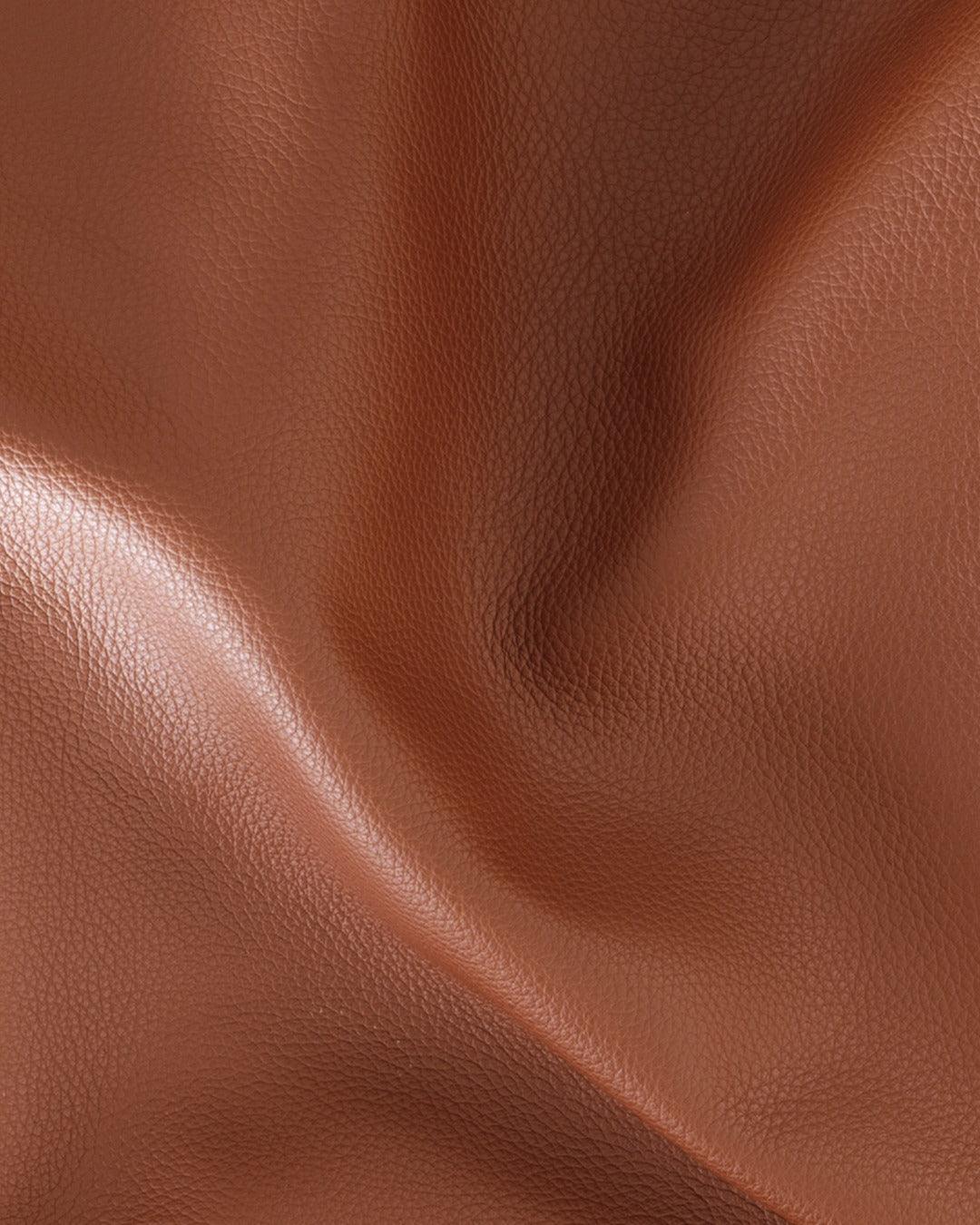 Krzesło OLEANDRO koniakowa ekoskóra z metalową podstawą Calligaris Eye on Design