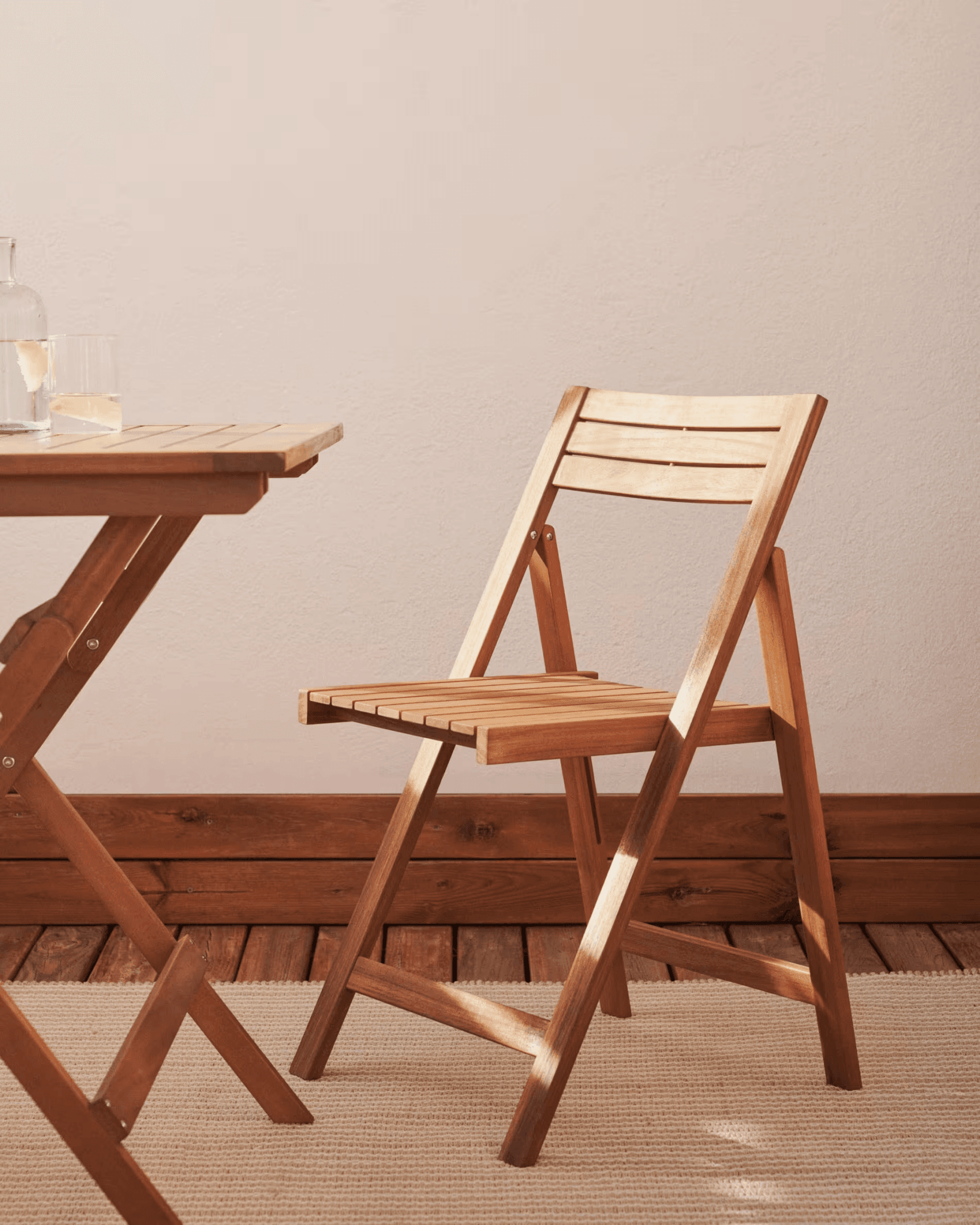 Krzesło składane ogrodowe SADIRAR lite drewno akacjowe La Forma Eye on Design
