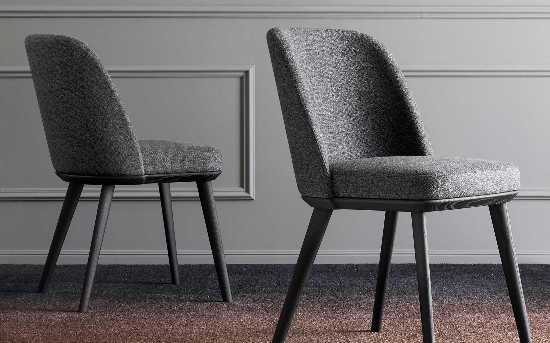 Krzesło skórzane FOYER ciemnoszary z drewnianą podstawą Calligaris Eye on Design