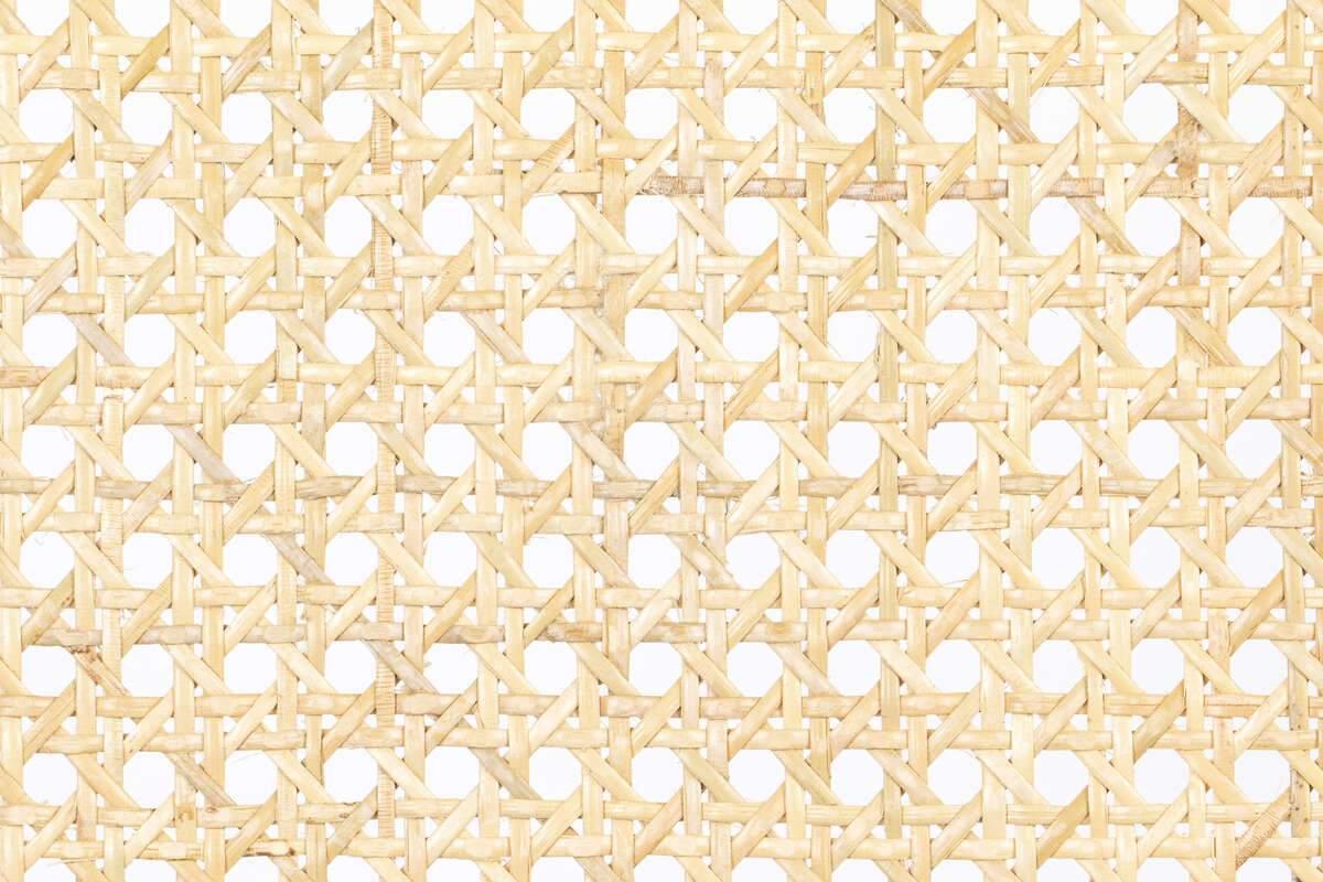 Krzesło SPIKE różowy z rattanowym oparciem Zuiver Eye on Design