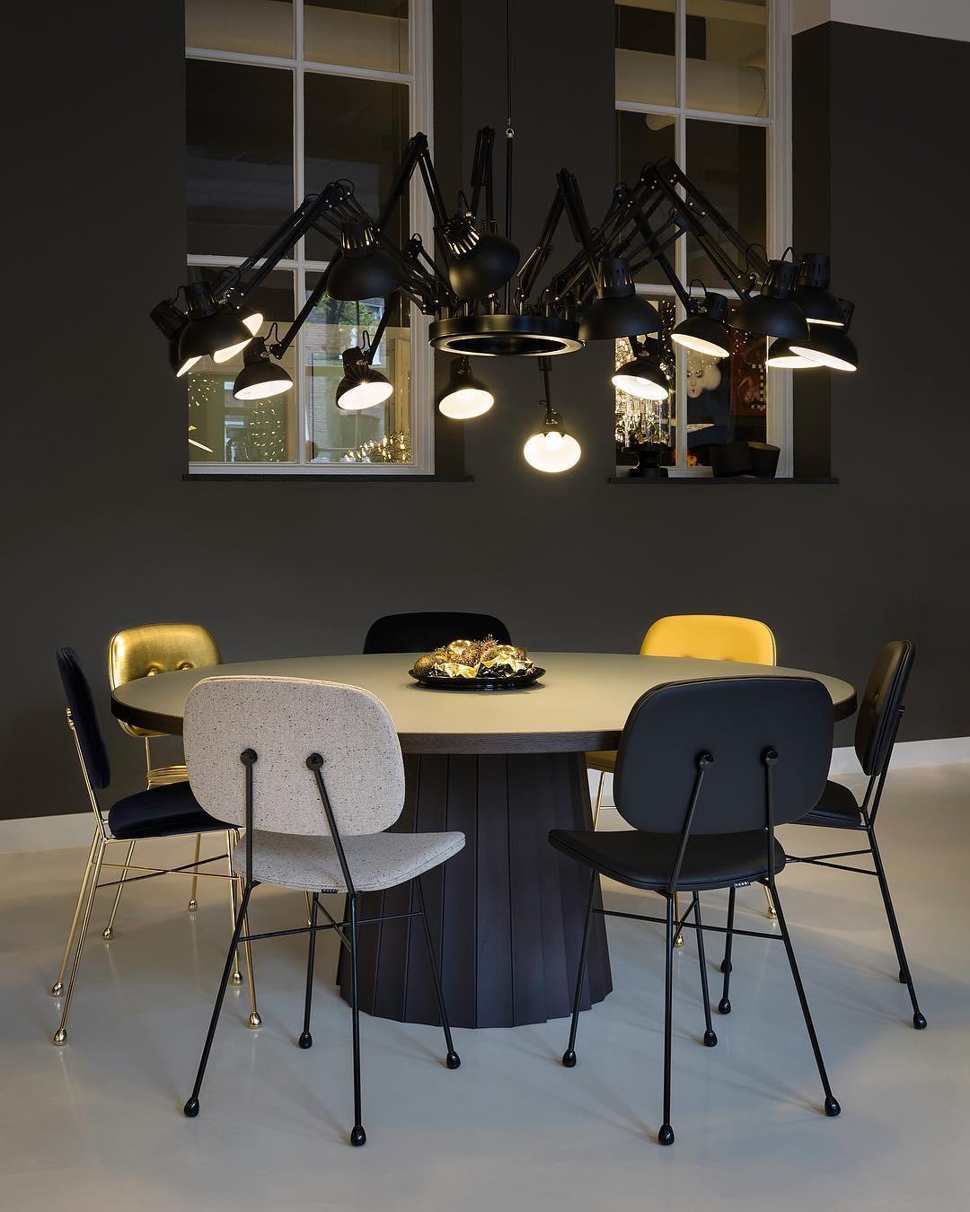 Krzesło THE GOLDEN złota podstawa Moooi Eye on Design