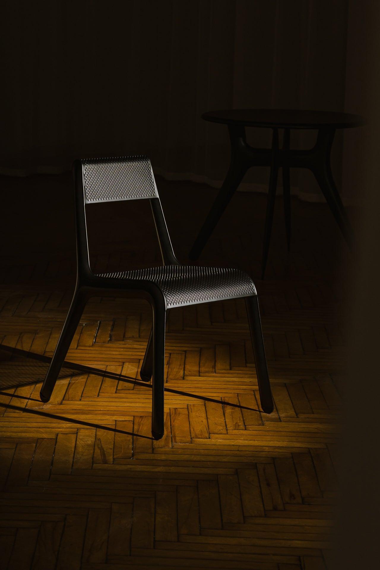 Krzesło ULTRALEGGERA anodowy czarny Zieta Studio Eye on Design