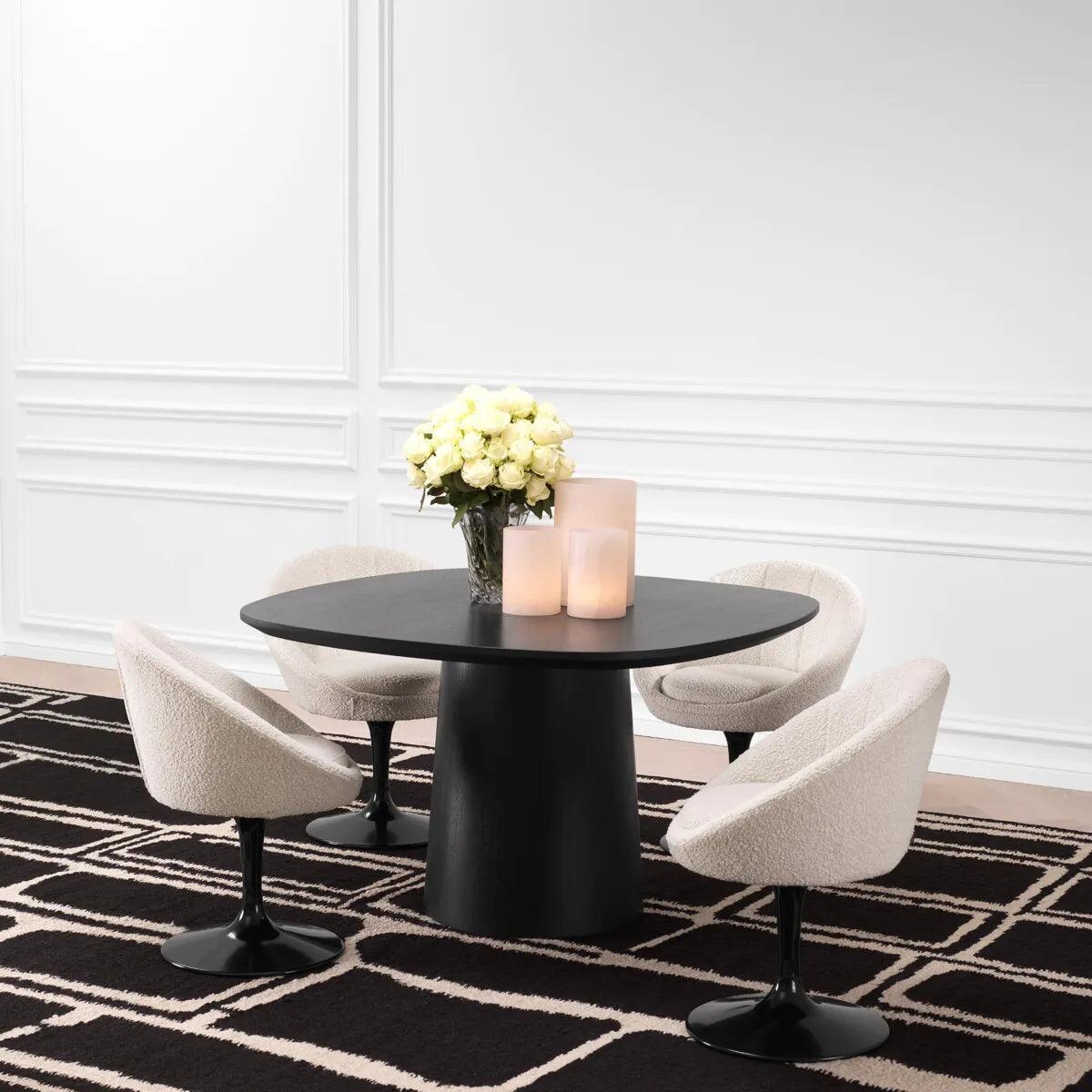 Krzesło w tkaninie boucle O'NEILL kremowy z czarną podstawą Eichholtz Eye on Design