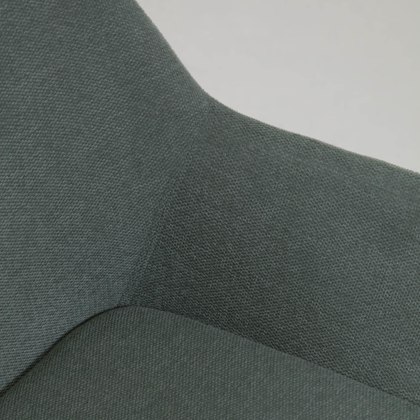 Krzesło w tkaninie szenilowej KONNA zielony z jesionową podstawą La Forma Eye on Design