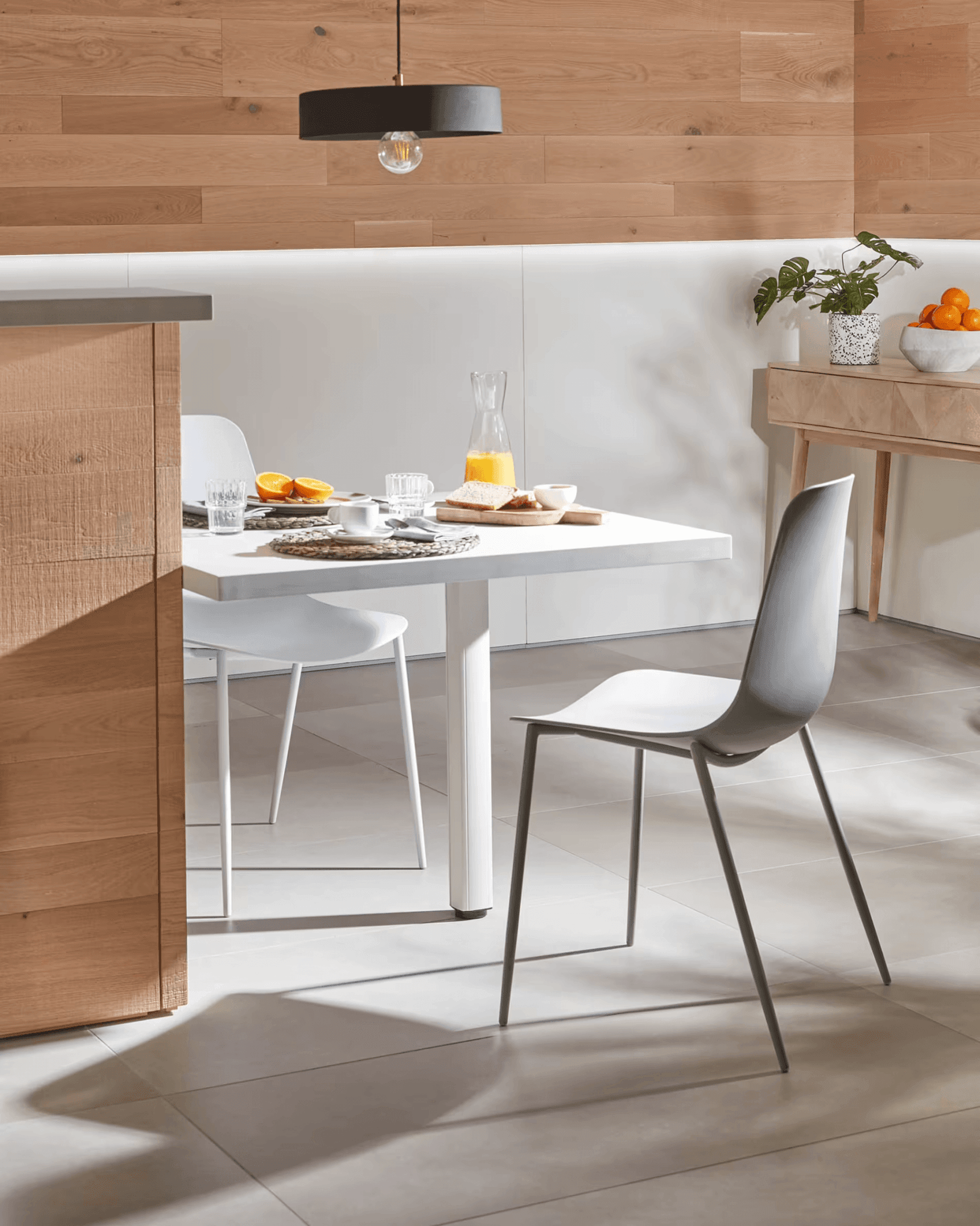 Krzesło WHATTS szary La Forma Eye on Design