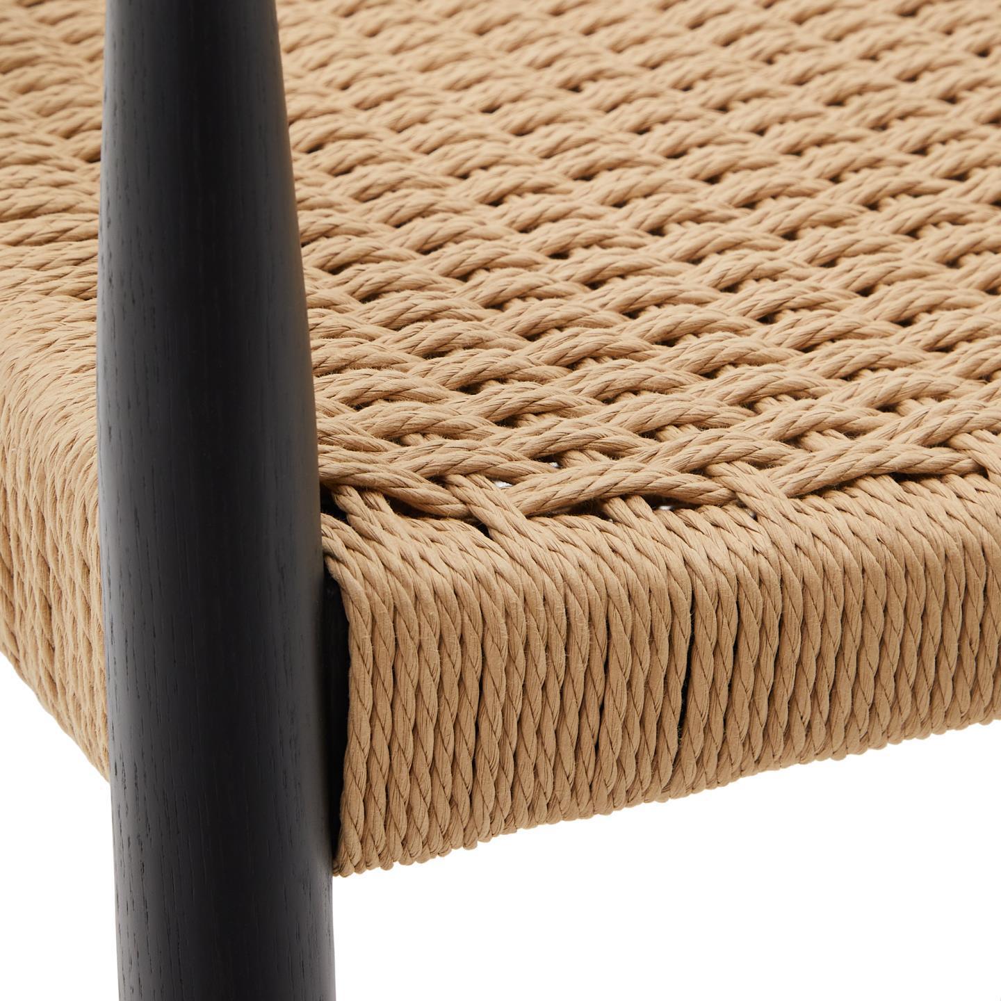 Krzesło z podłokietnikami ANALY czarne drewno dębowe La Forma Eye on Design