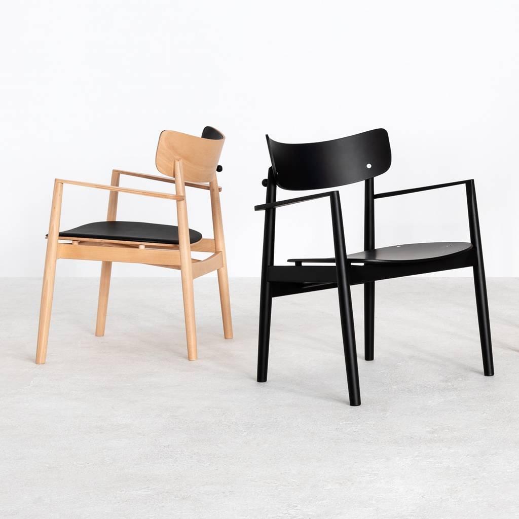 Krzesło z podłokietnikami NOPP B-1803/1 lite drewno bukowe Fameg Eye on Design