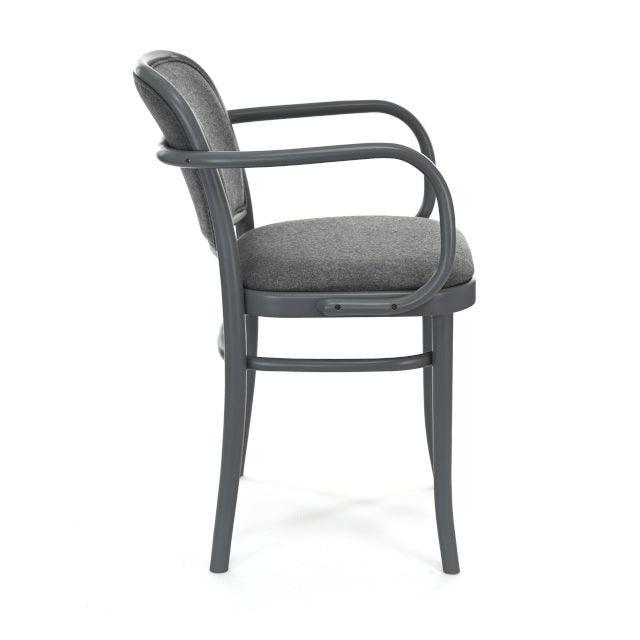 Krzesło z podłokietnikami tapicerowane B-811 drewno bukowe Fameg Eye on Design