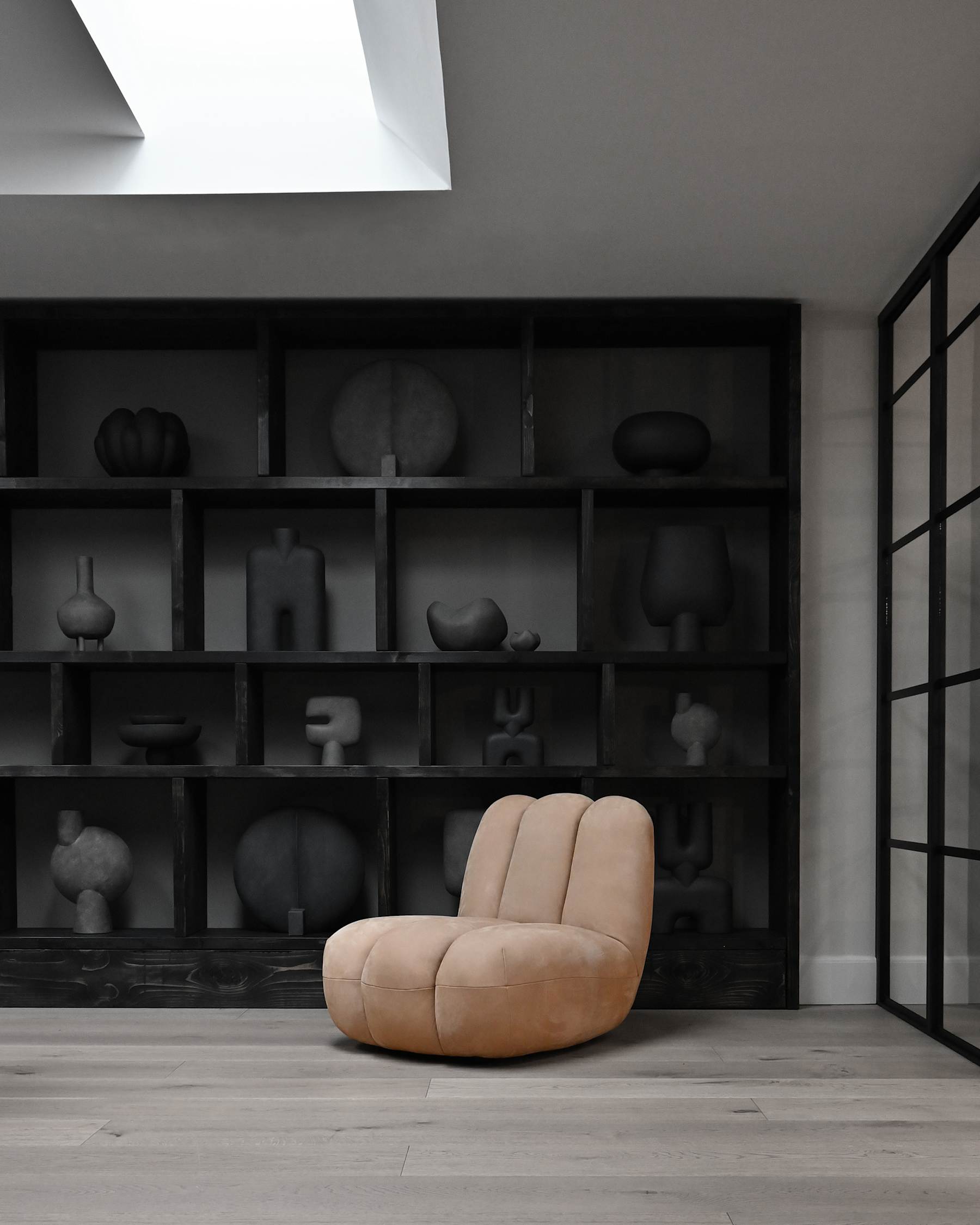 Fauteuil TOE beige nubuckleer