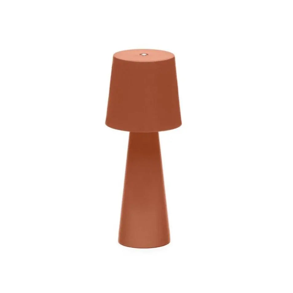 Lampa akumulatorowa zewnętrzna ARENYS terakota – metal, Kave Home
