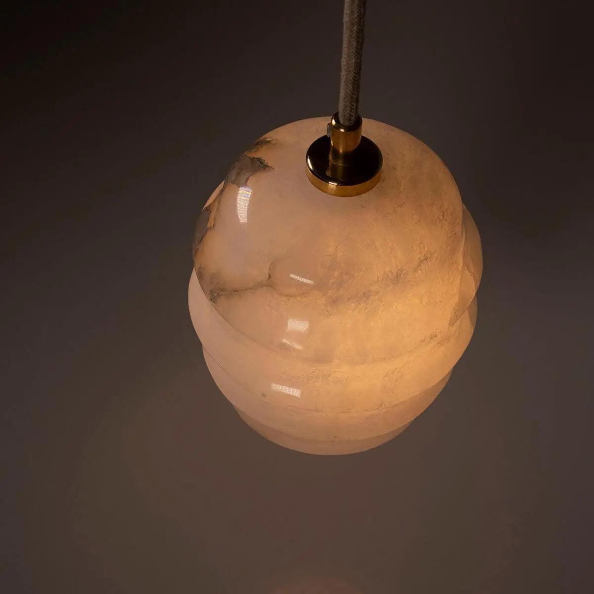 Lampa alabastrowa wisząca KALLIOPE nikiel – Embassy Interiors