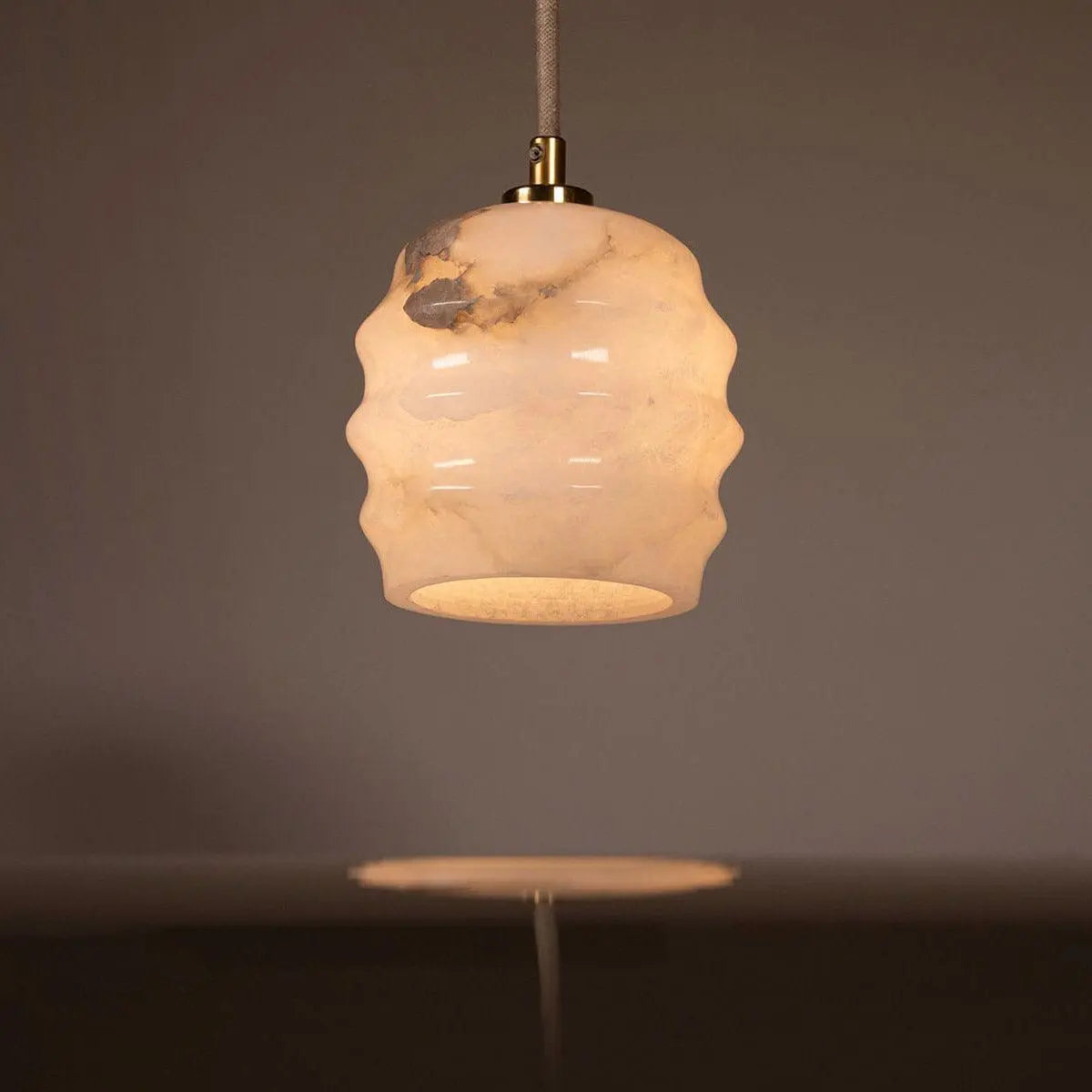 Lampa alabastrowa wisząca KALLIOPE nikiel – styl nowoczesny