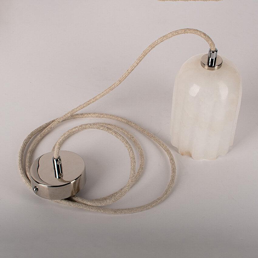 Lampa alabastrowa wisząca URANIA mosiężny Embassy Interiors Eye on Design