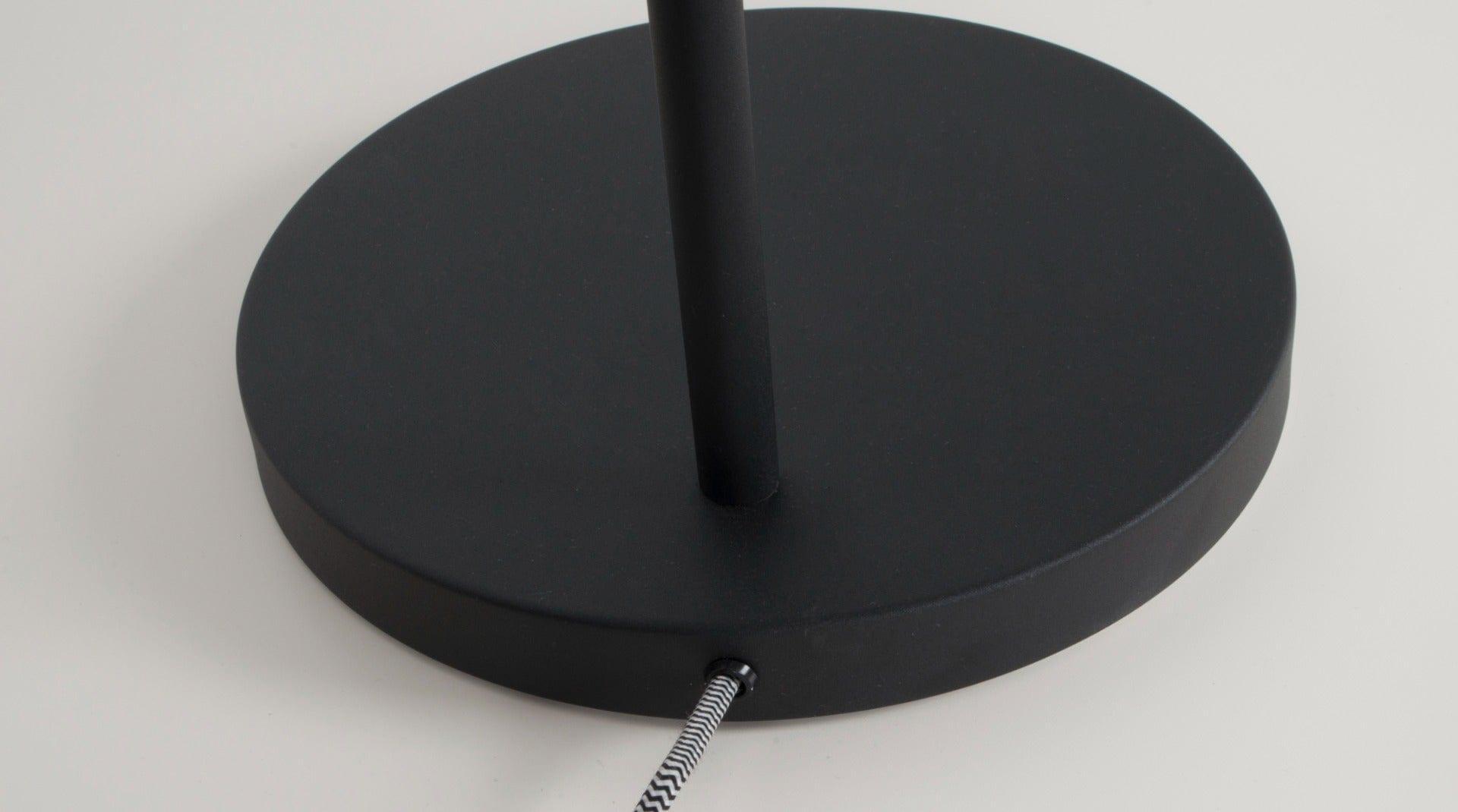 Lampa podłogowa BUCKLE HEAD czarny Zuiver Eye on Design