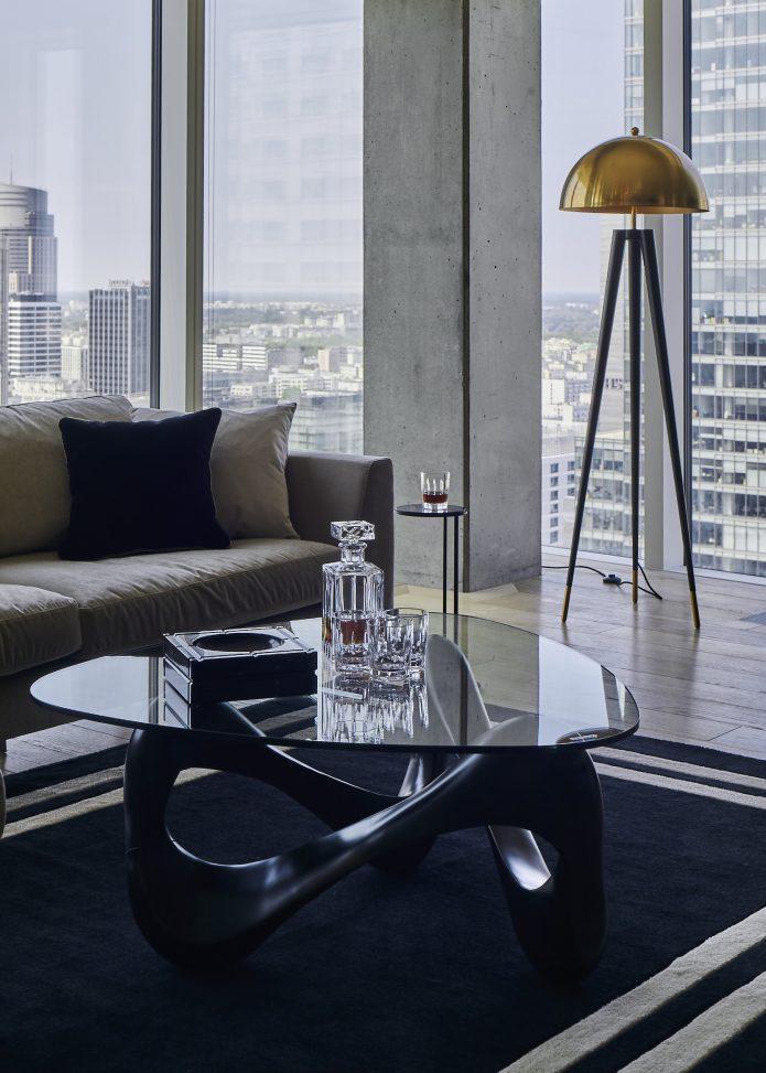 Lampa podłogowa COYOTE złoty Eichholtz Eye on Design