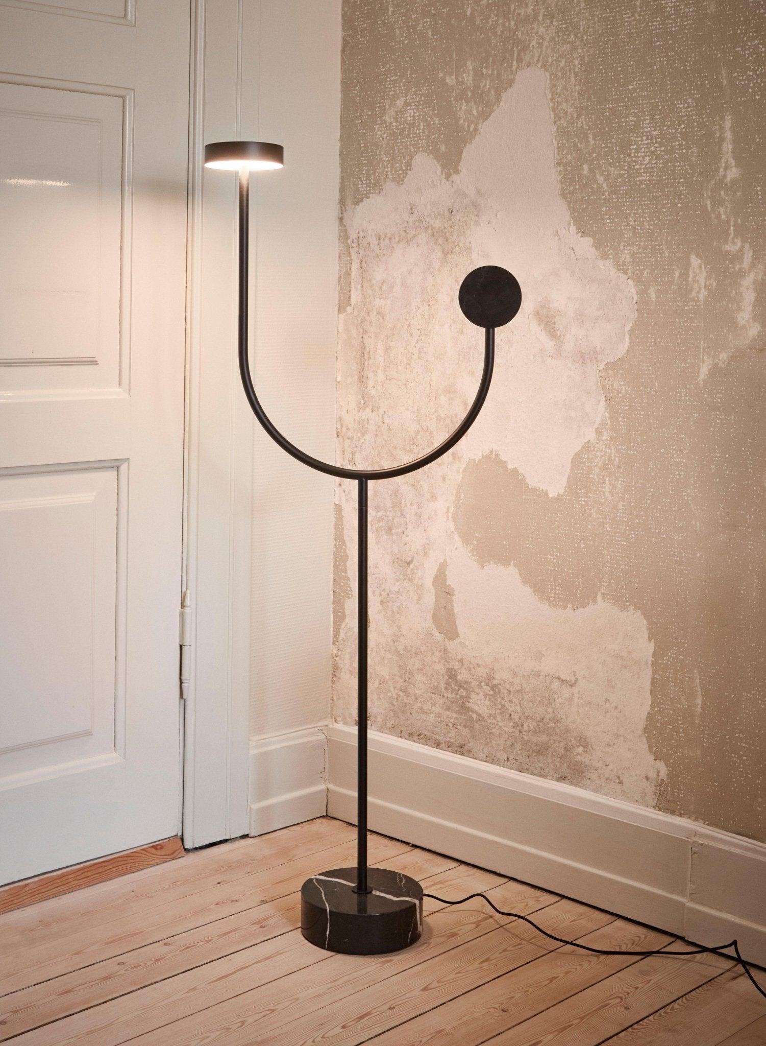 Lampa podłogowa GRASIL czarny marmur AYTM Eye on Design