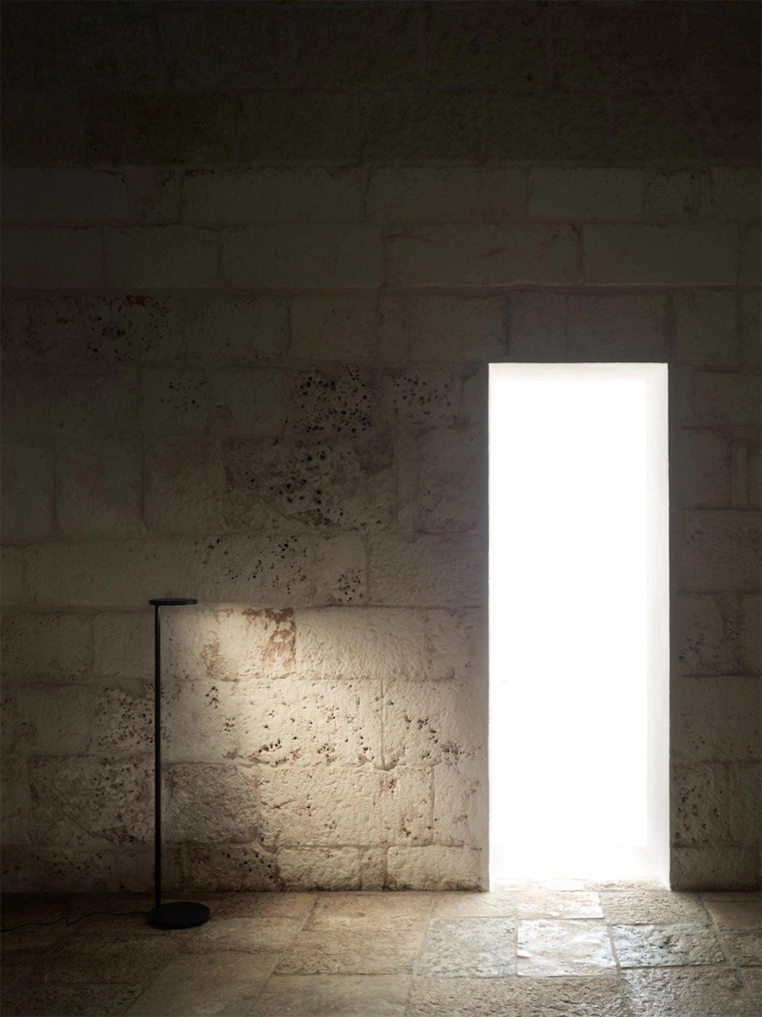 Lampa stojąca OBLIQUE brązowy matowy – Flos