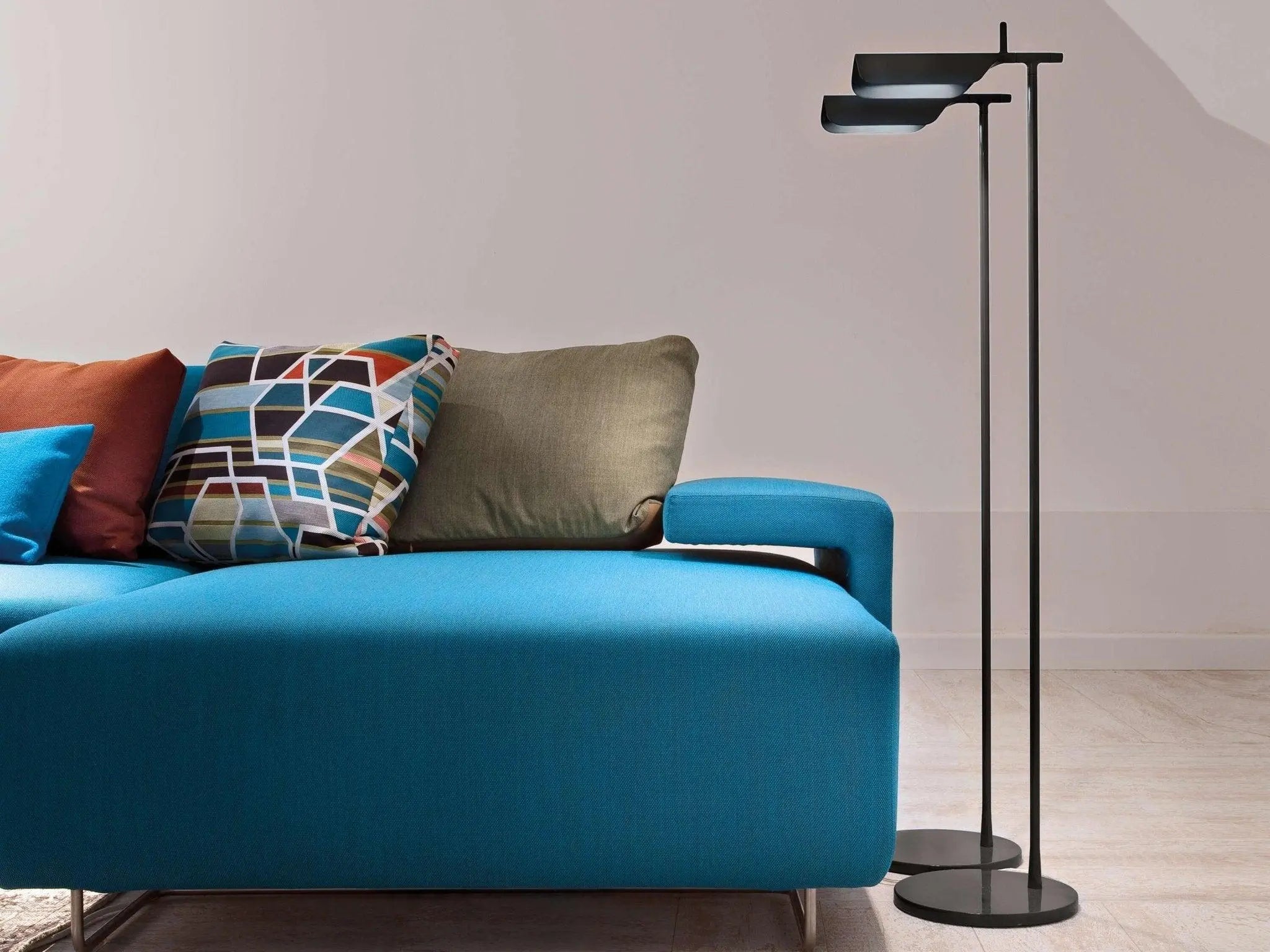 Lampa stojąca do czytania TAB czarny – Flos