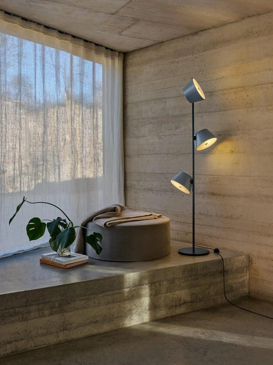 Lampa podłogowa TAM TAM czarny Marset Eye on Design