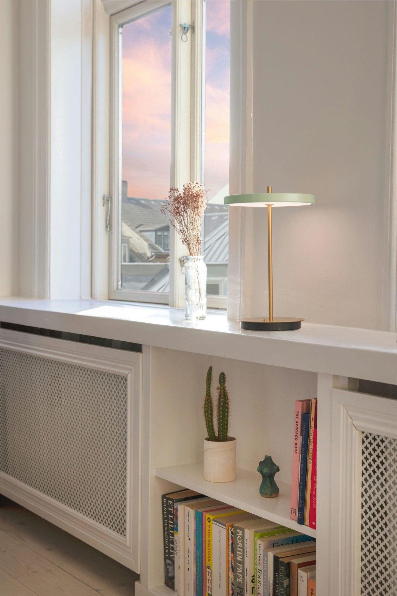 Lampa przenośna ASTERIA MOVE pistacjowy UMAGE Eye on Design