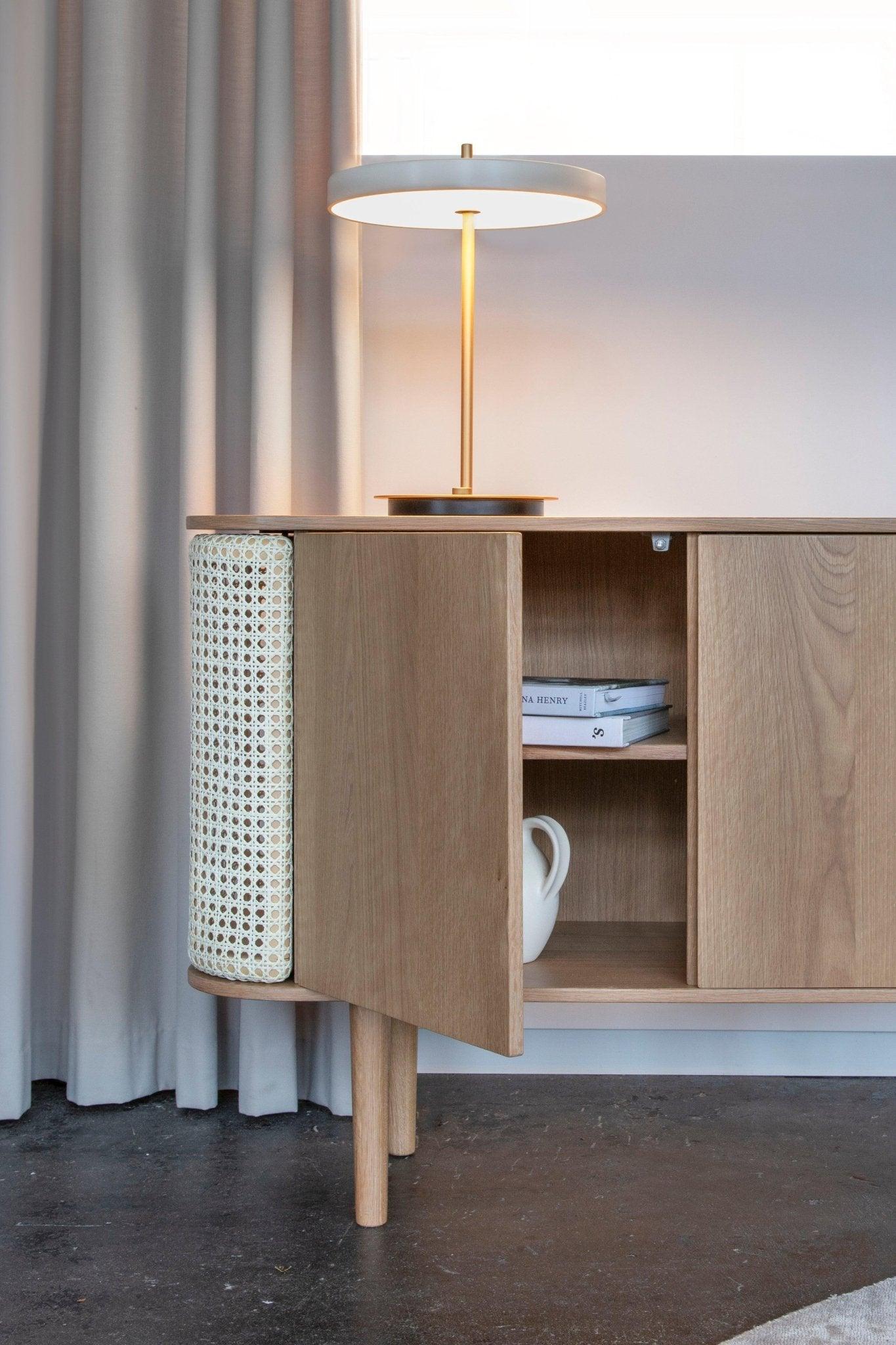 Lampa stołowa ASTERIA TABLE perłowy UMAGE Eye on Design