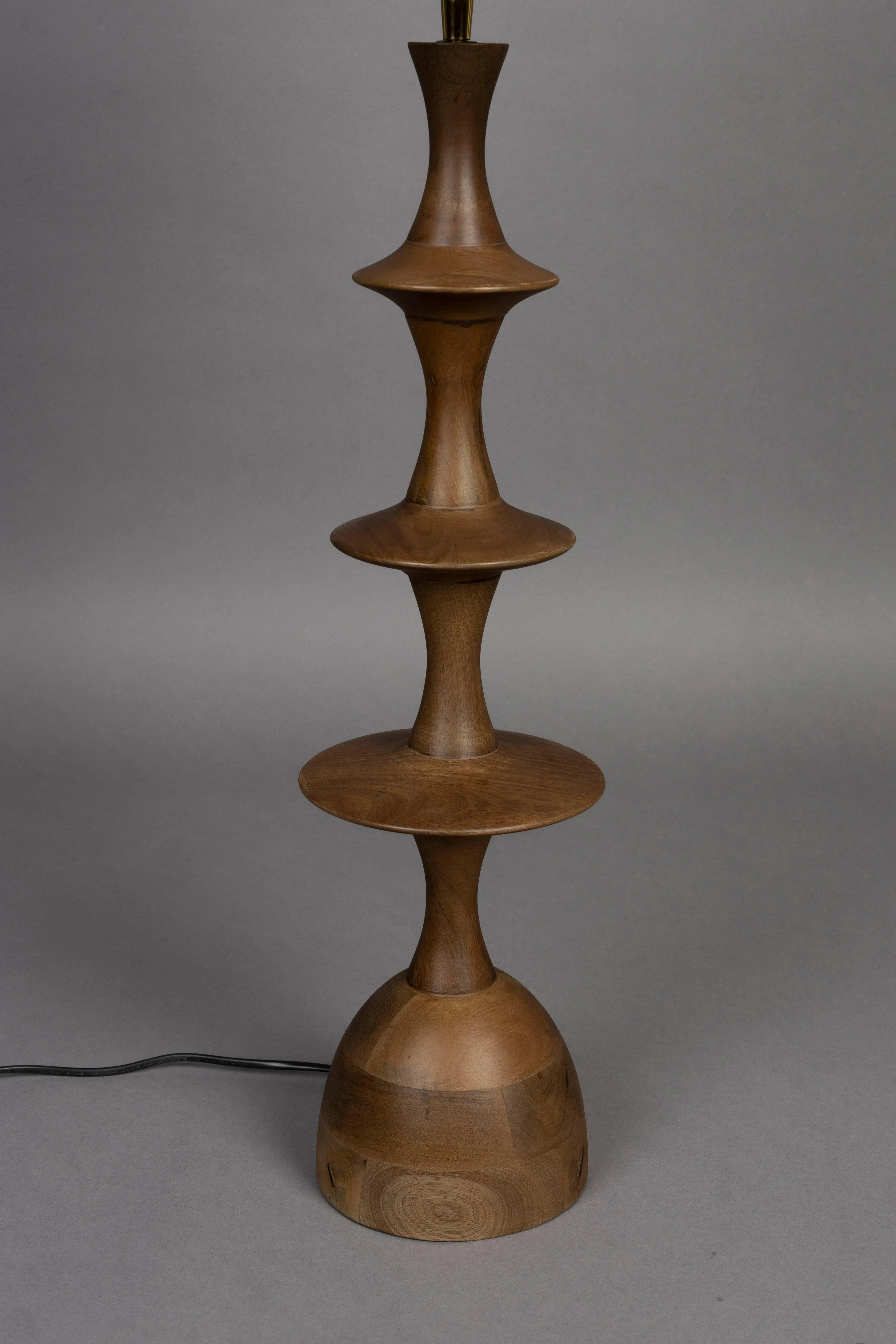 Lampa stołowa CATH drewno mango, marka Dutchbone