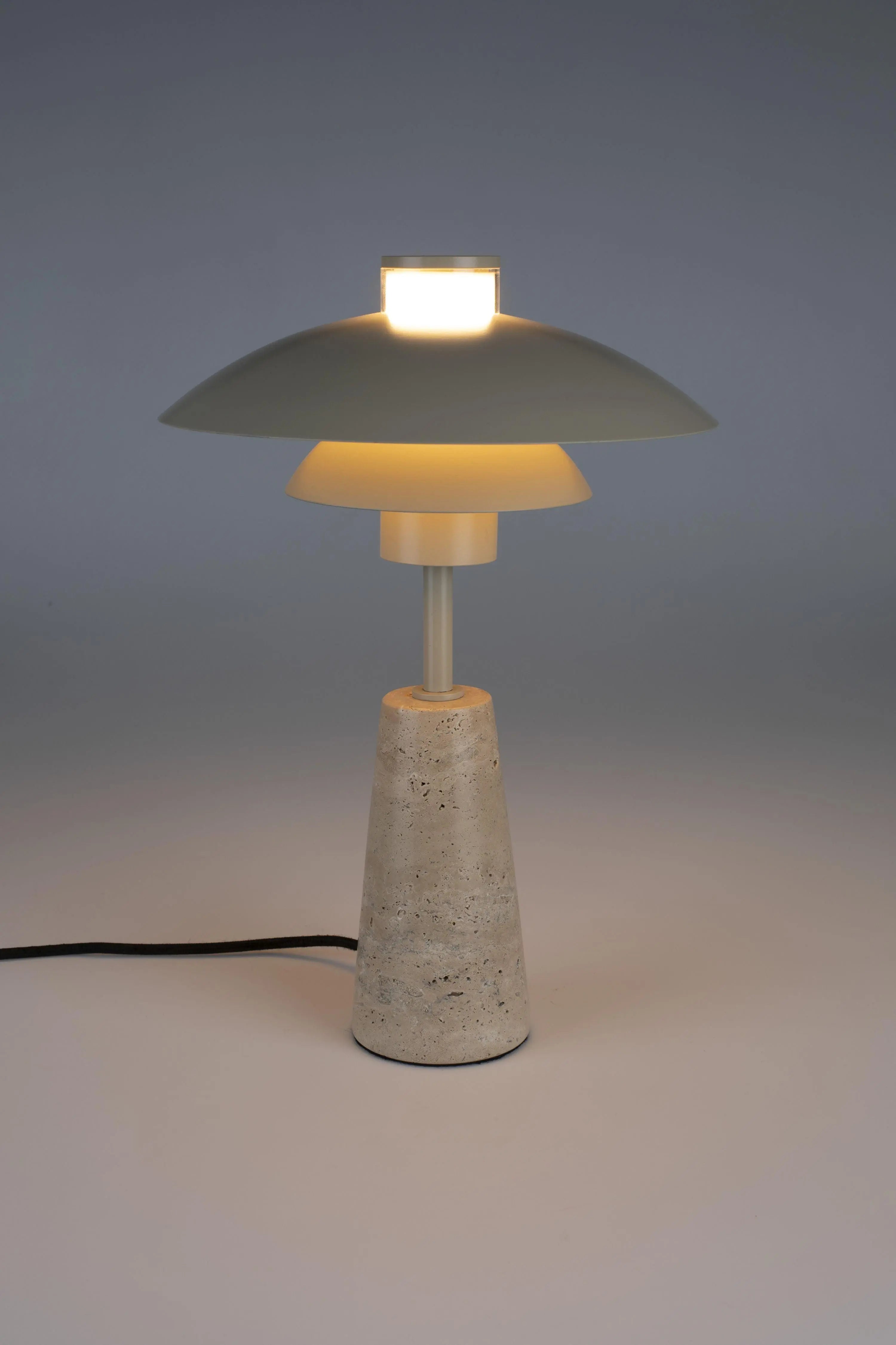 Lampa stołowa COLE beżowy trawertyn, marka Zuiver