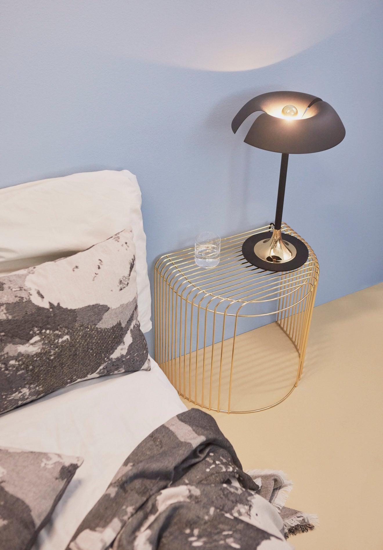 Lampa stołowa CYCNUS czarny AYTM Eye on Design