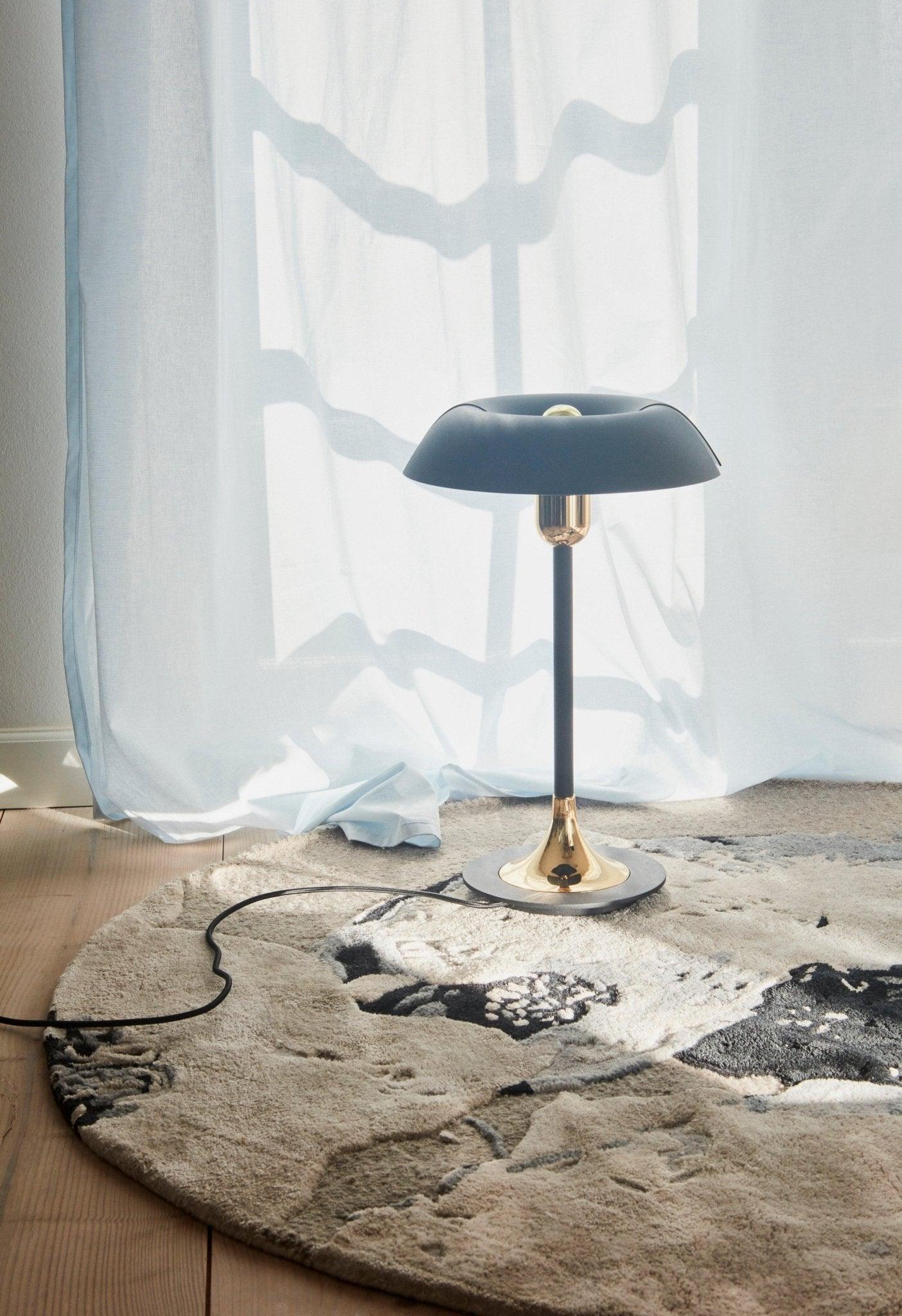 Lampa stołowa CYCNUS taupe AYTM Eye on Design