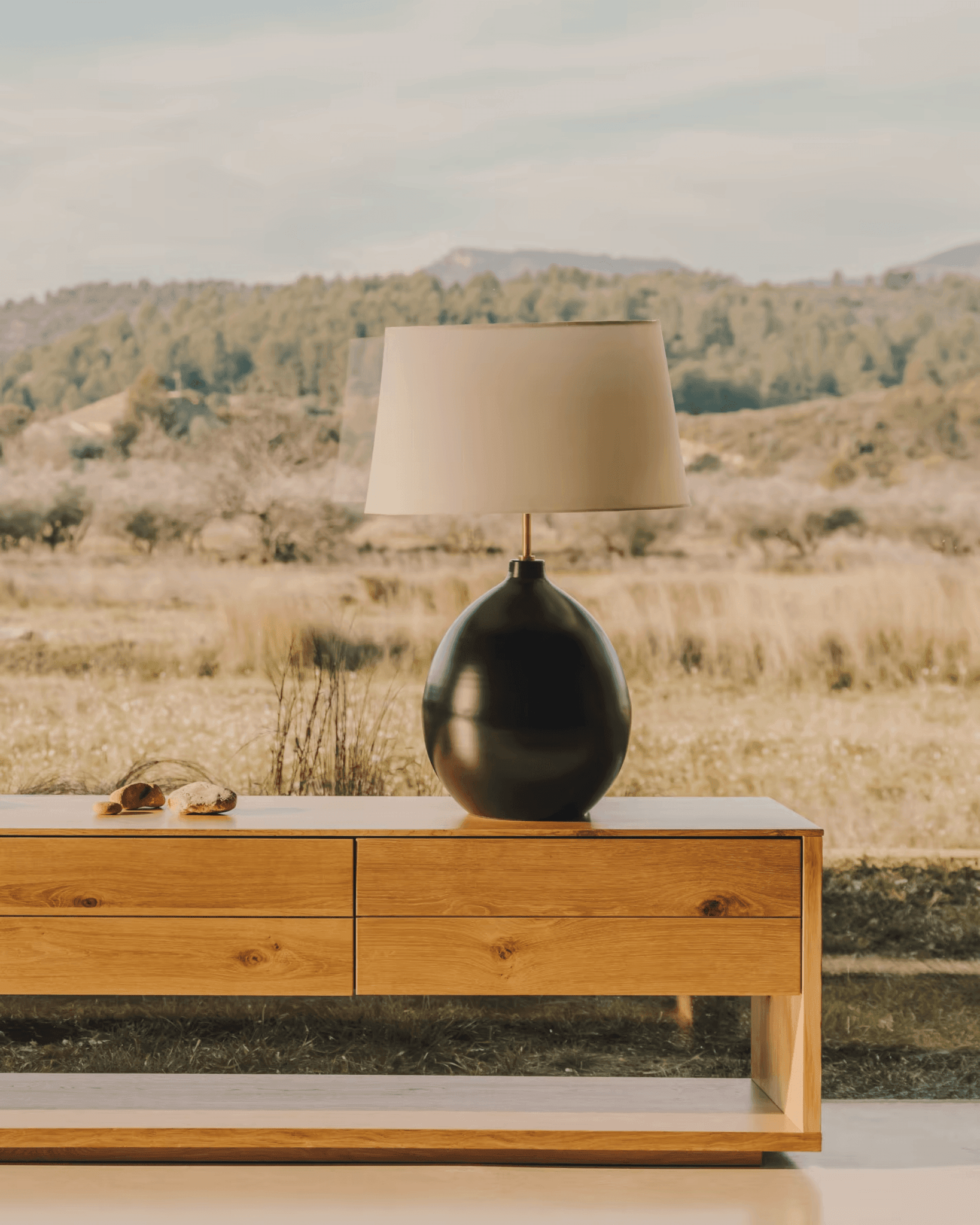 Lampa stołowa FOIXA czarny La Forma Eye on Design