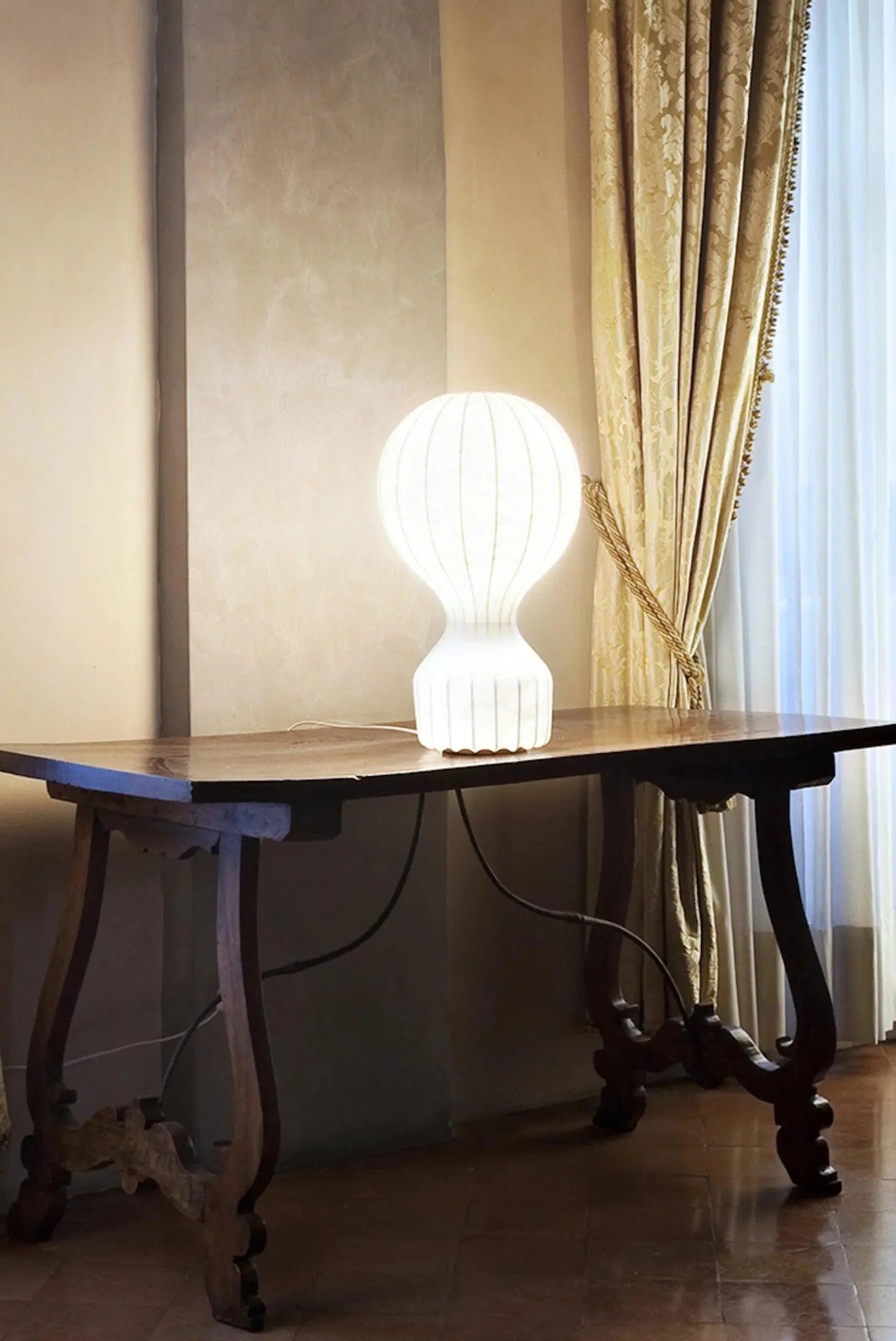 Lampa stołowa GATTO biały, marka Flos